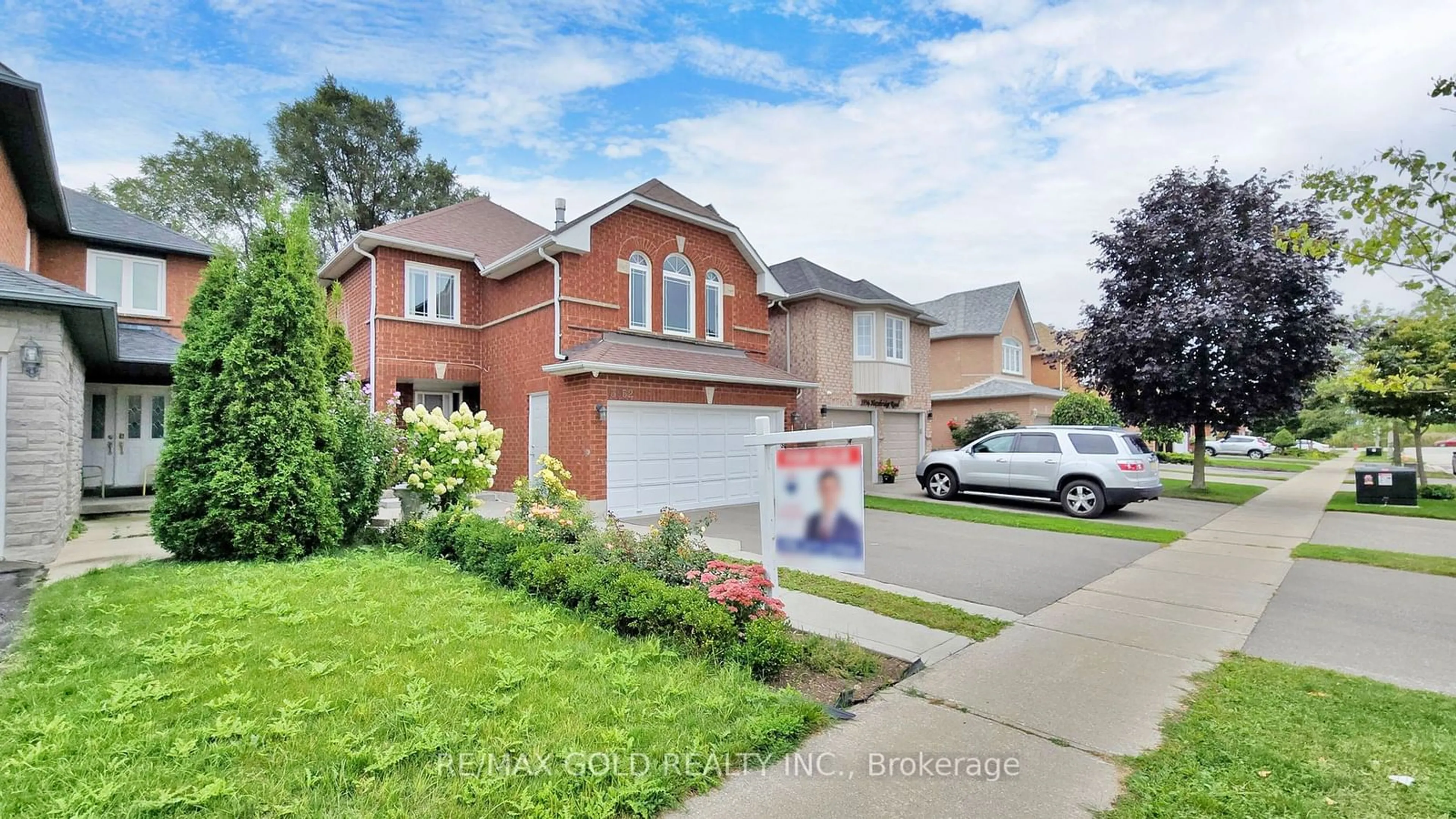 Frontside or backside of a home for 3952 Hazelridge Rd, Mississauga Ontario L5N 6Z4