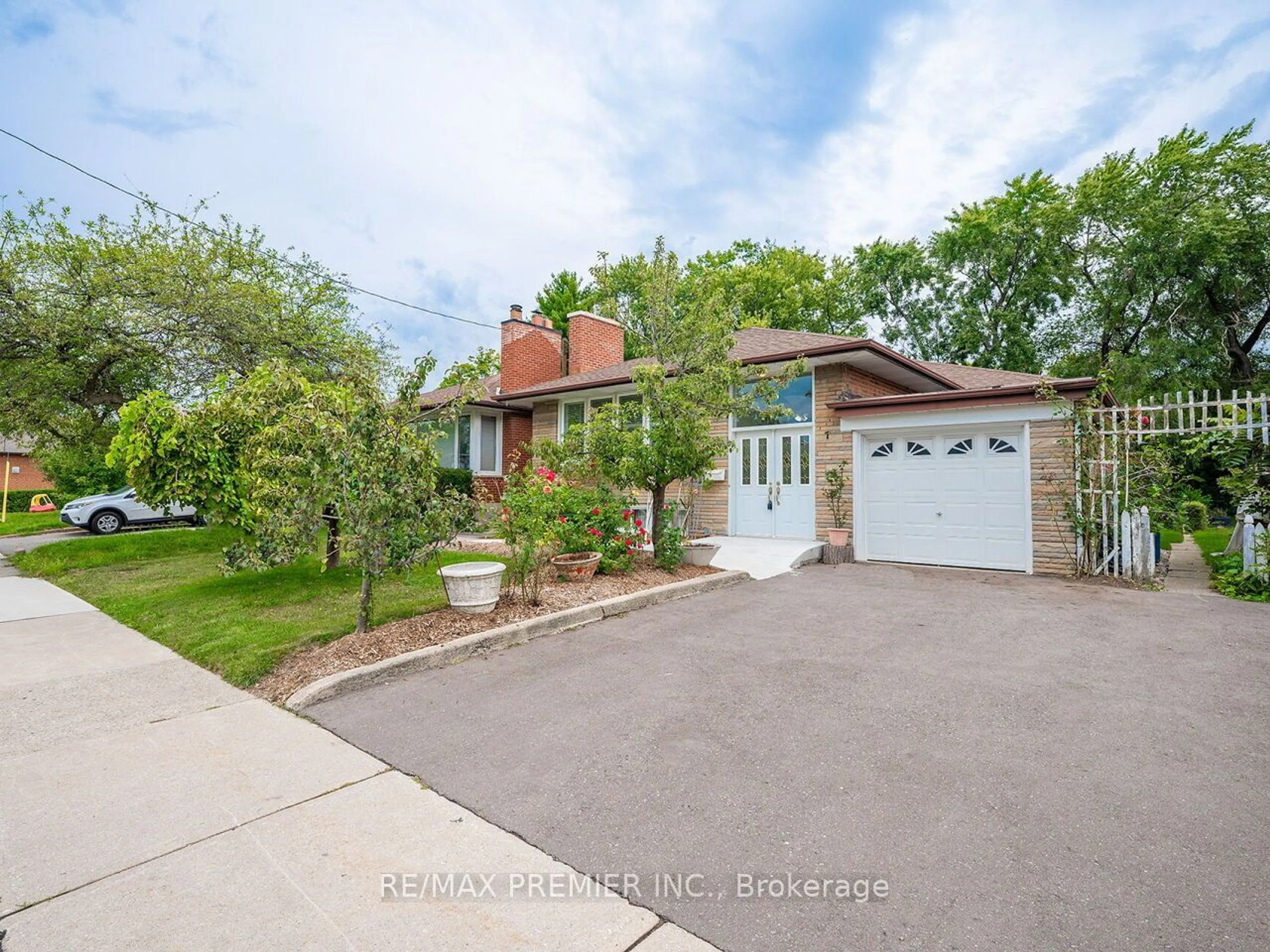 Frontside or backside of a home for 7 Tranquil Dr, Toronto Ontario M9C 2S4