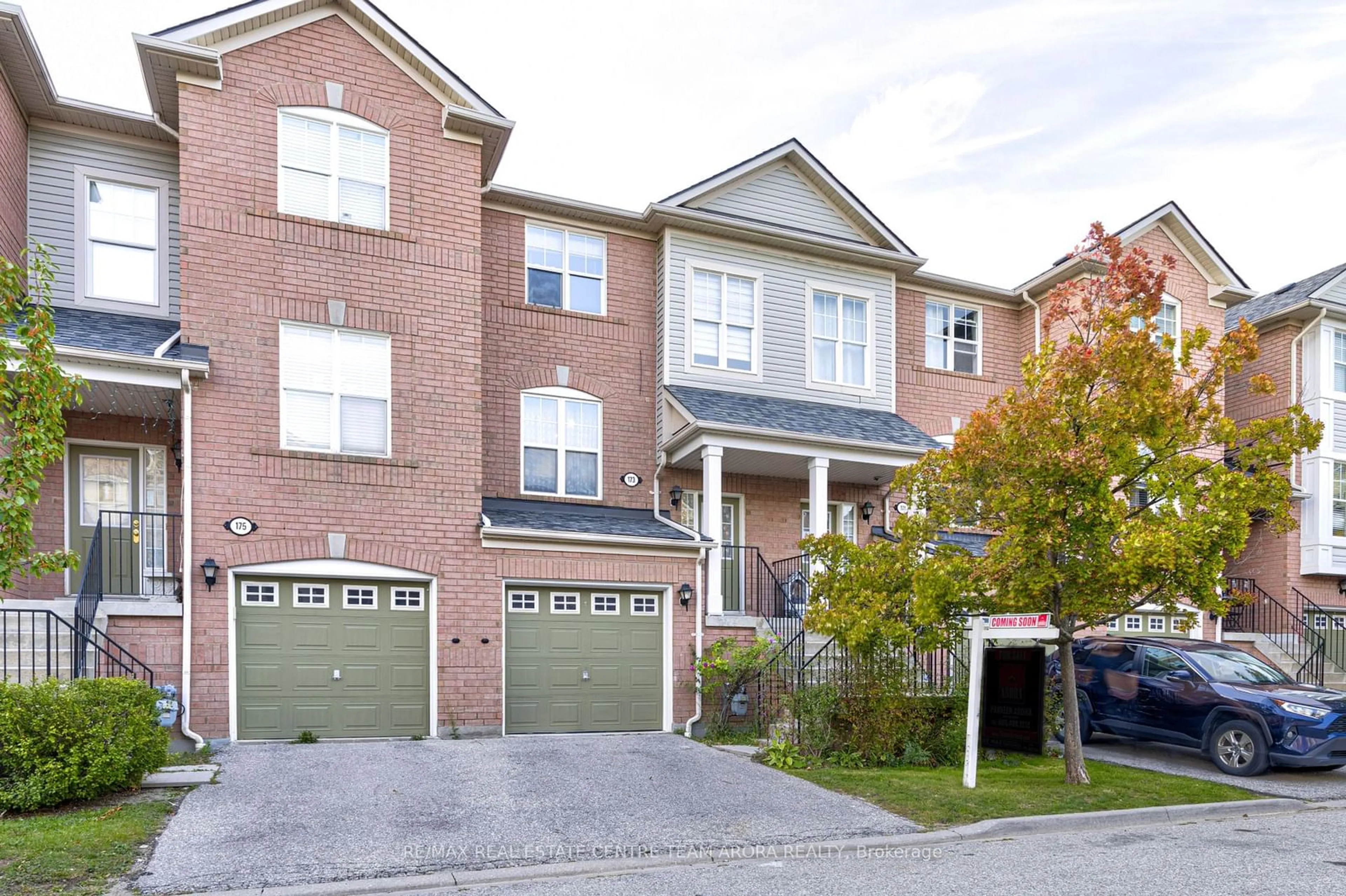 A pic from exterior of the house or condo for 5980 Whitehorn Ave #173, Mississauga Ontario L5V 2Y3