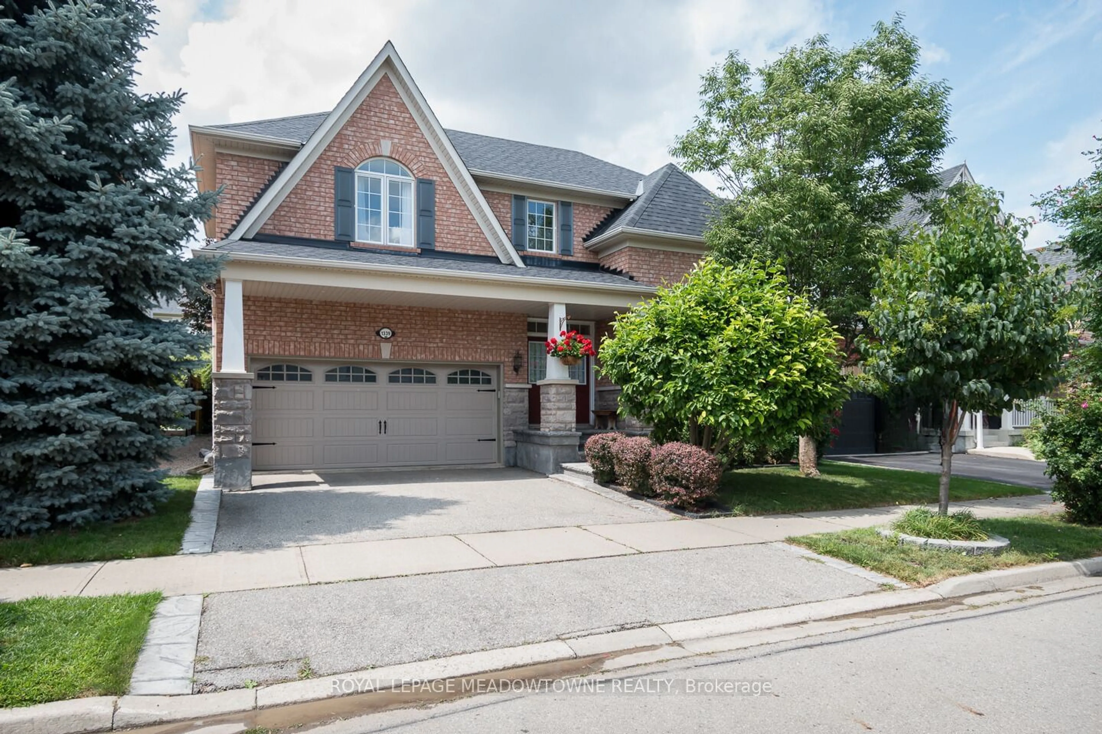 Frontside or backside of a home for 1339 Marshall Cres, Milton Ontario L9T 6N4