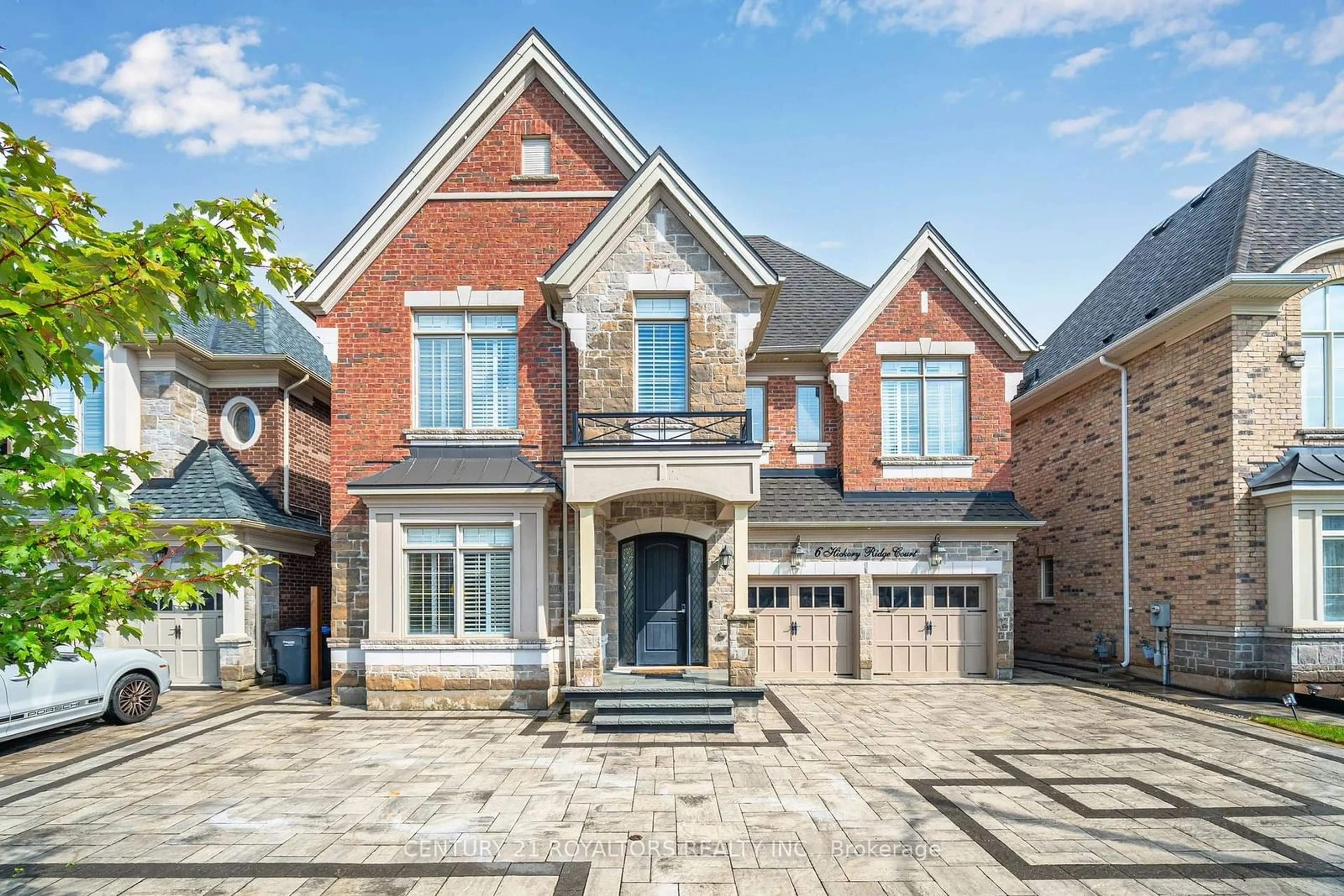 Home with brick exterior material for 6 Hickory Ridge Crt, Brampton Ontario L6Y 3A7