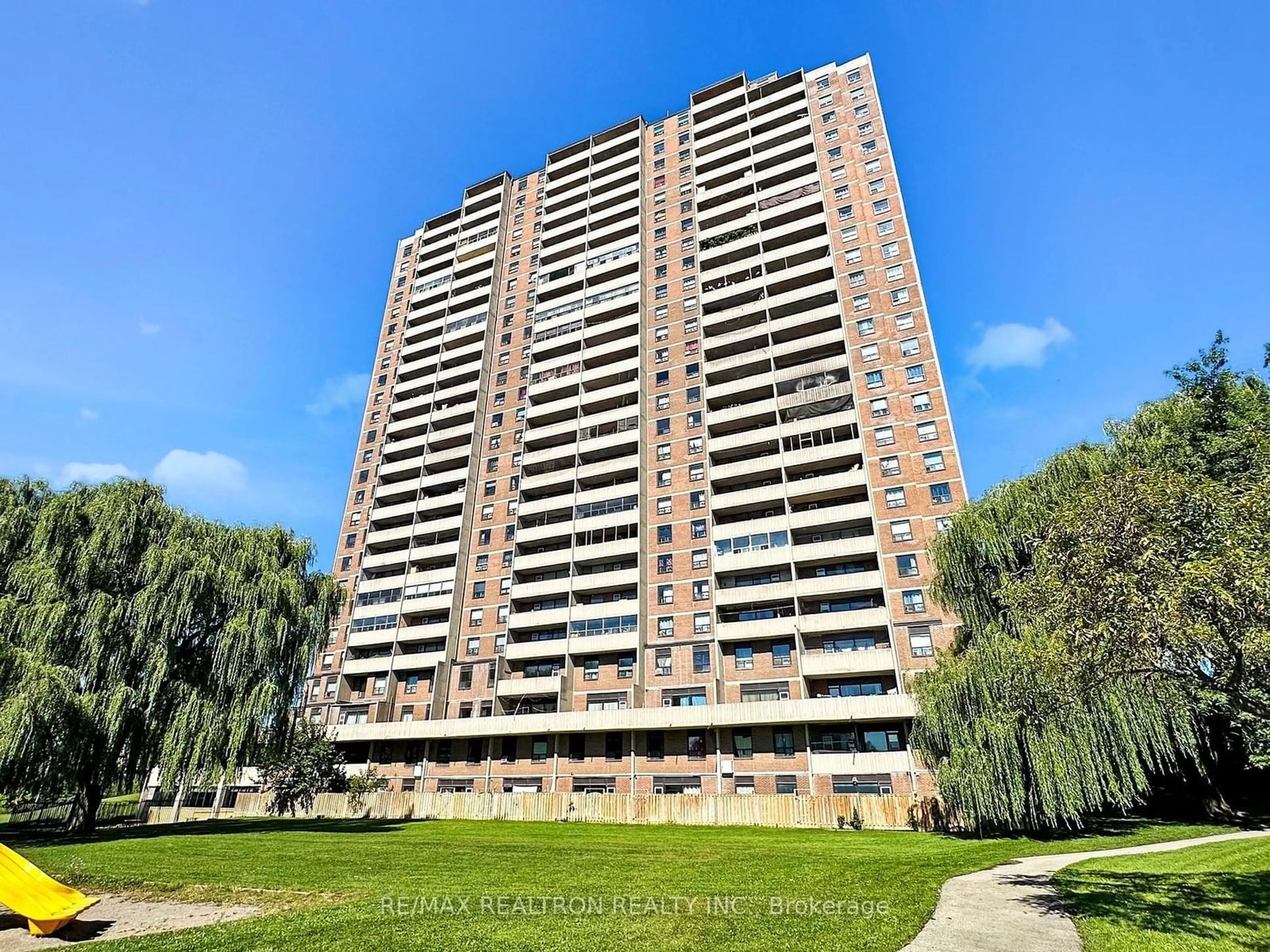 A pic from exterior of the house or condo for 3390 Weston Rd #1906, Toronto Ontario M9M 2X3