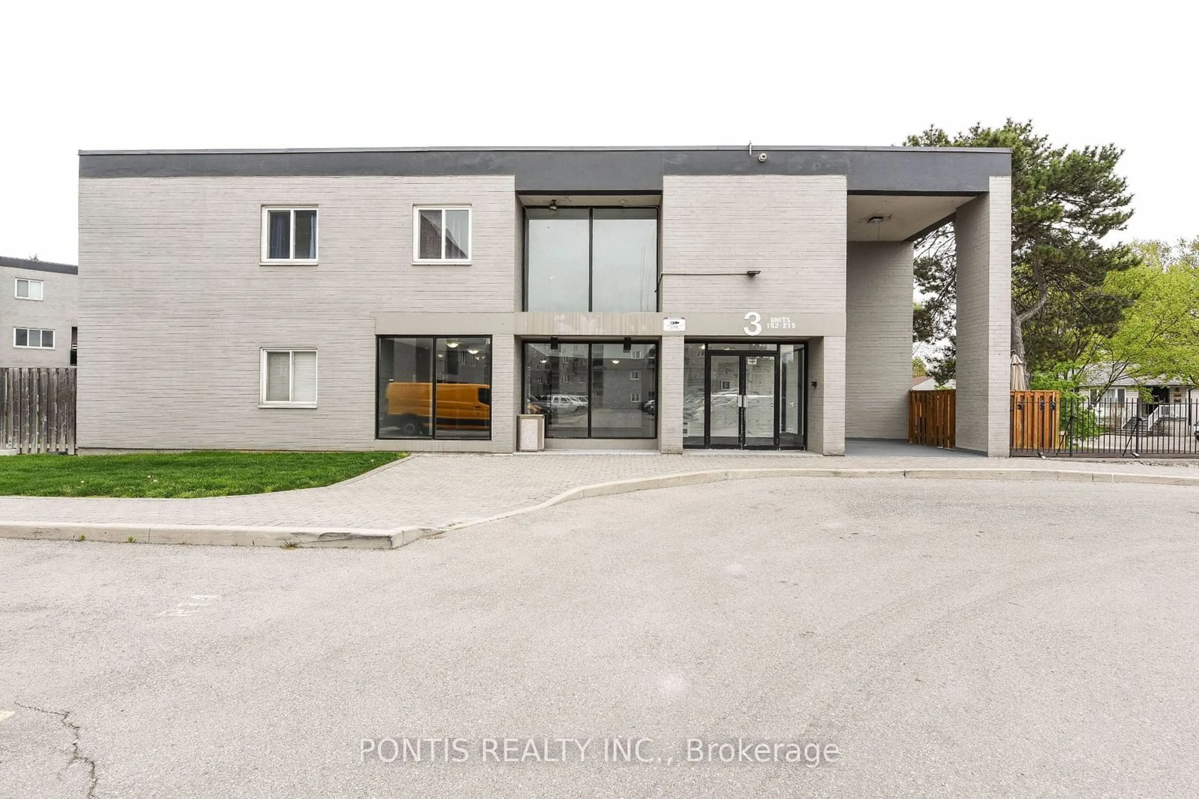 Outside view for 2001 Bonnymede Dr #214, Mississauga Ontario L5J 4H8