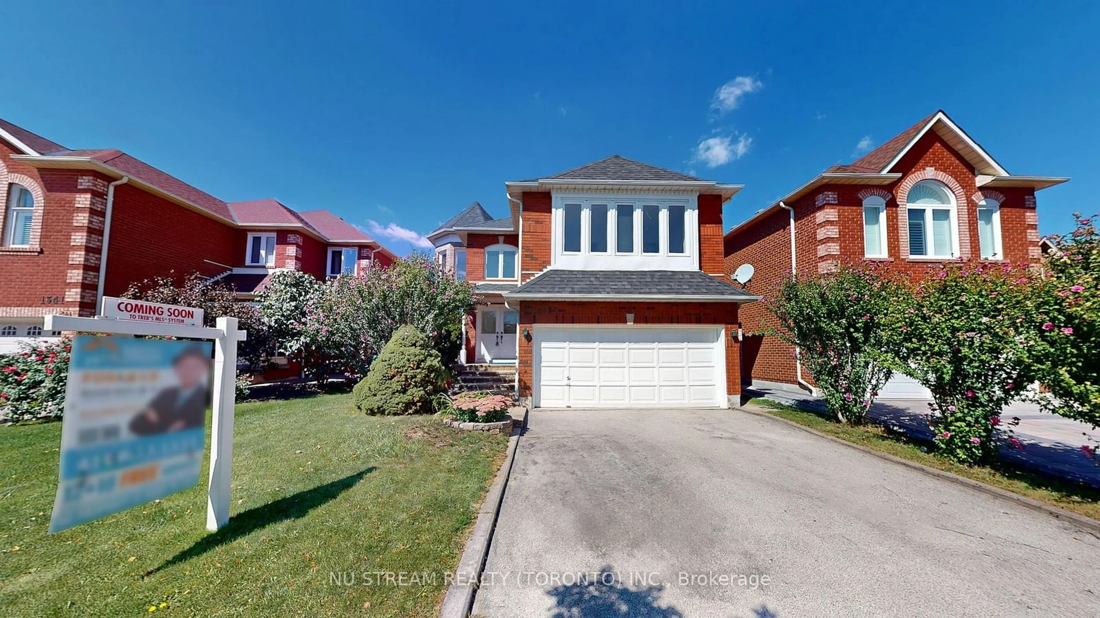 Frontside or backside of a home, the street view for 1337 Daniel Creek Rd, Mississauga Ontario L5V 1V3