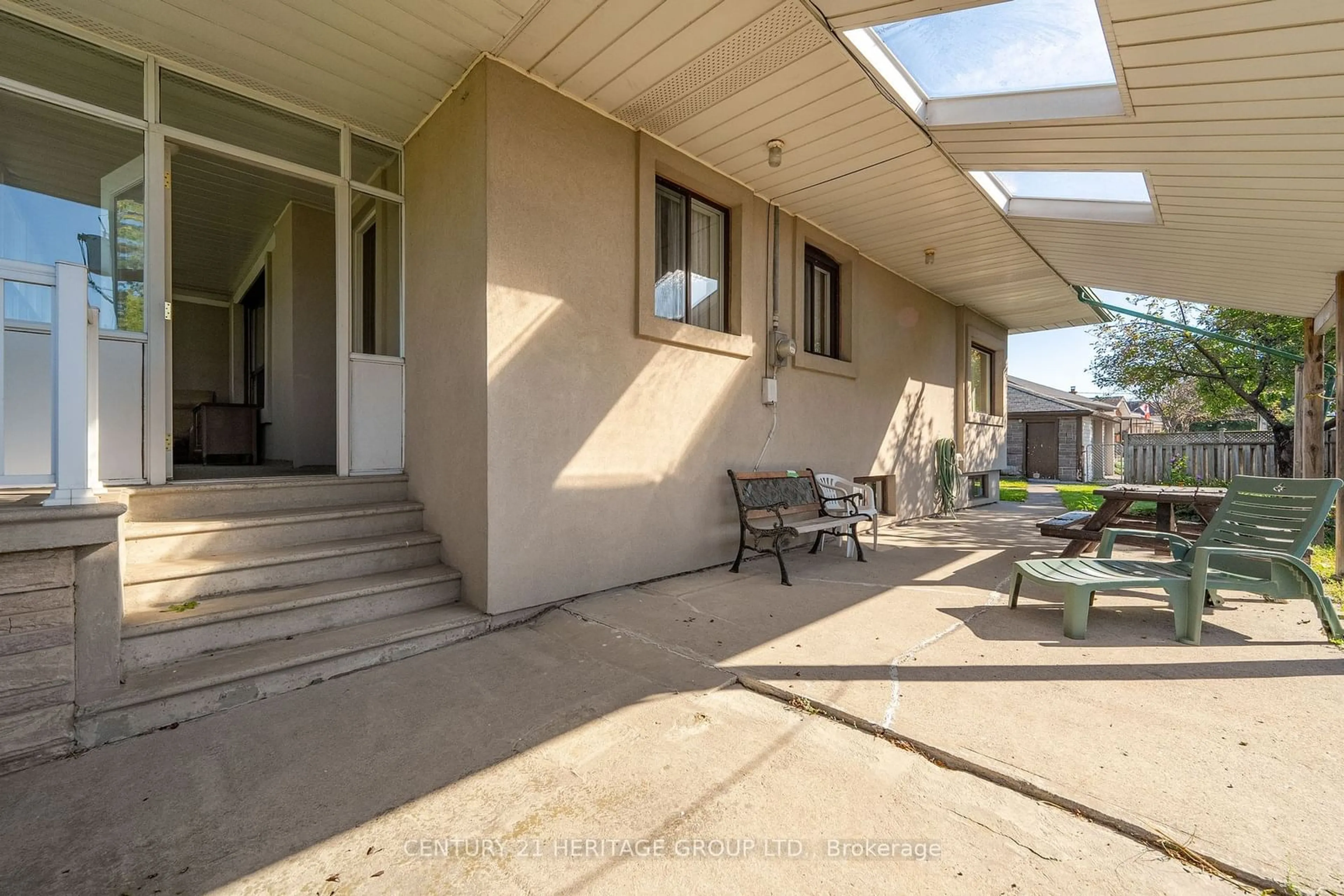 Patio, the front or back of building for 9 Cuffley Cres, Toronto Ontario M3K 1X5