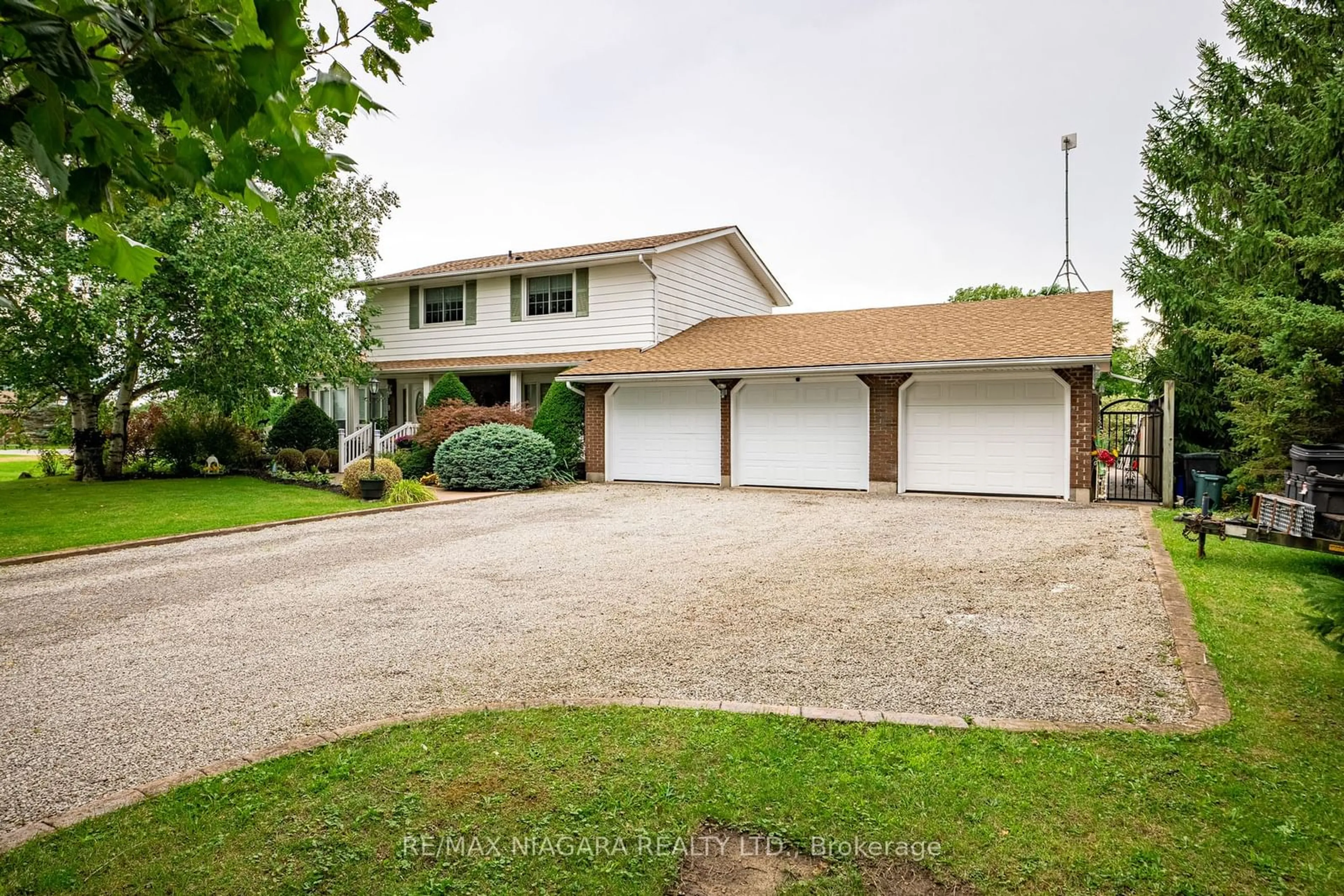 Frontside or backside of a home, the street view for 2065 Seventh St, St. Catharines Ontario L2R 6P9