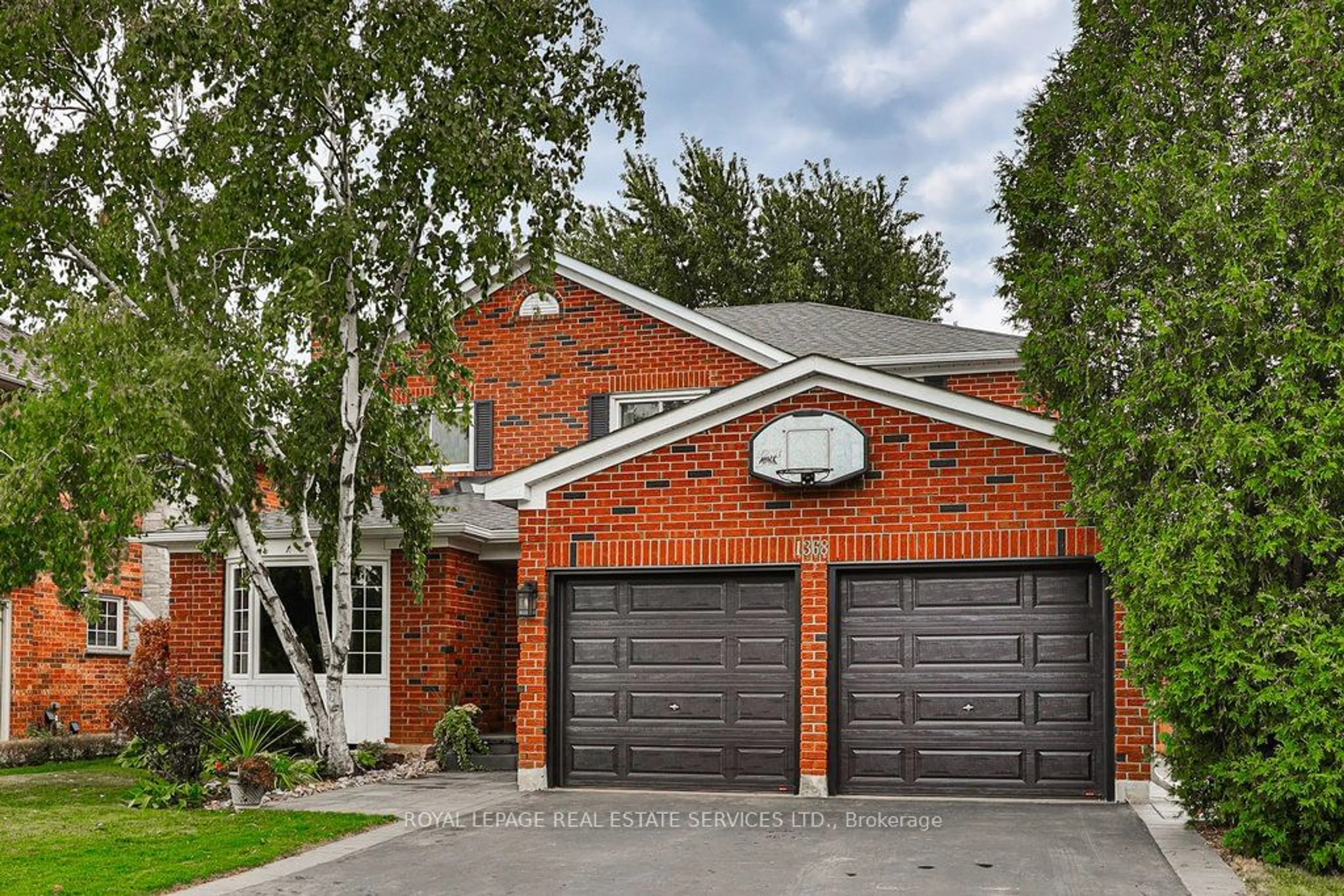 Home with brick exterior material for 1368 Outlook Terr, Oakville Ontario L6M 2B6