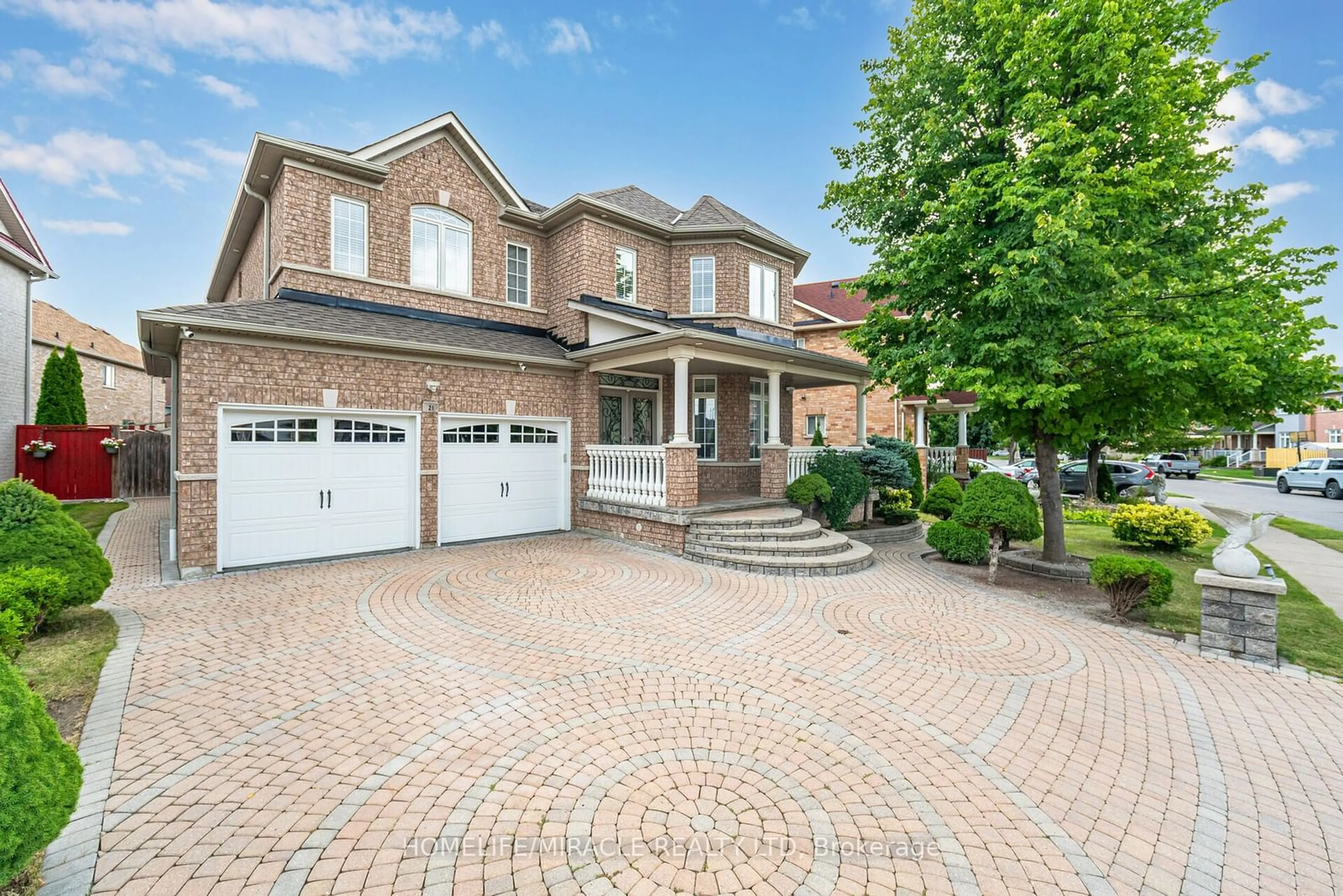 Home with brick exterior material for 21 Summershade St, Brampton Ontario L6P 2C2