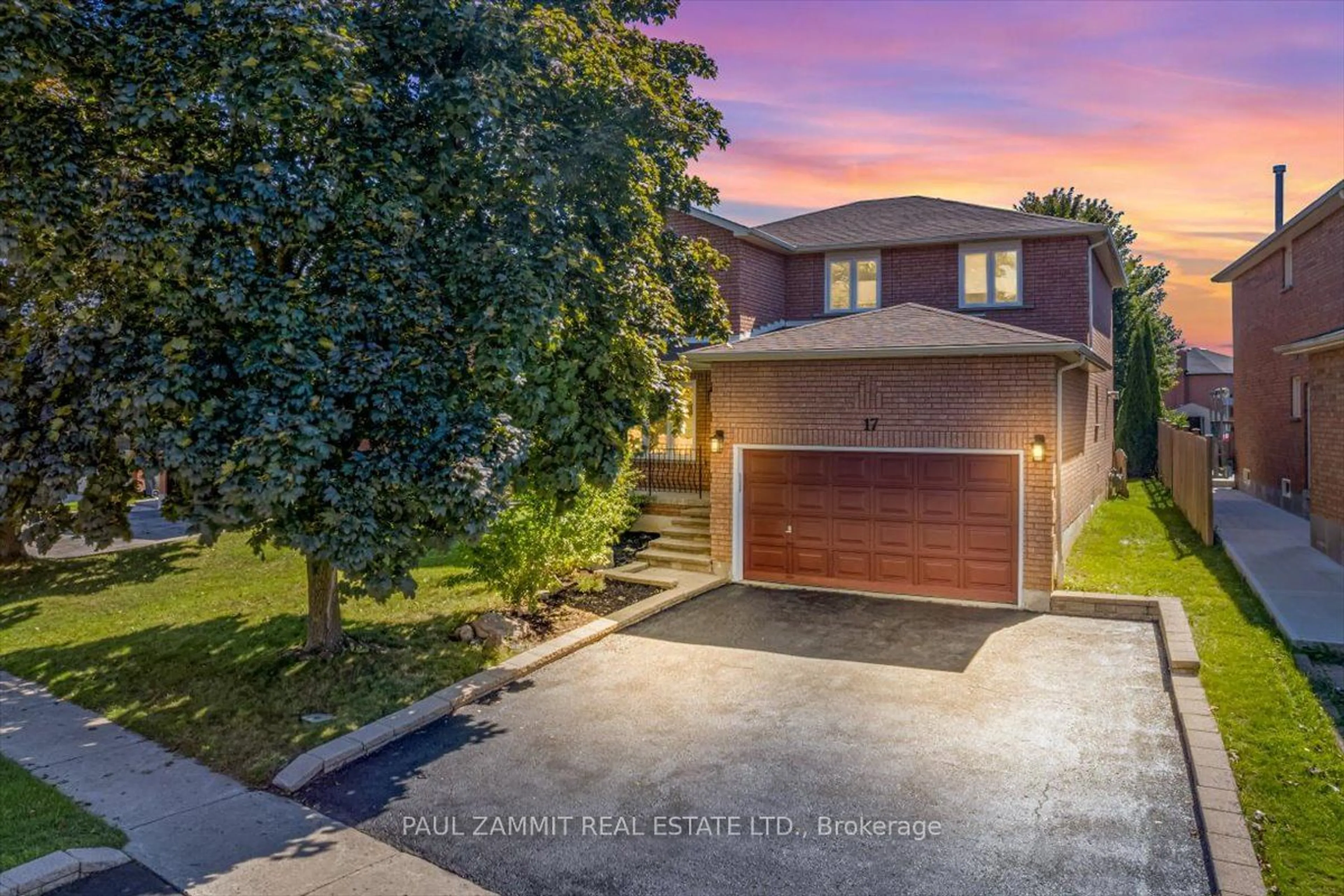 Frontside or backside of a home for 17 De Rose Ave, Caledon Ontario L7E 1B6