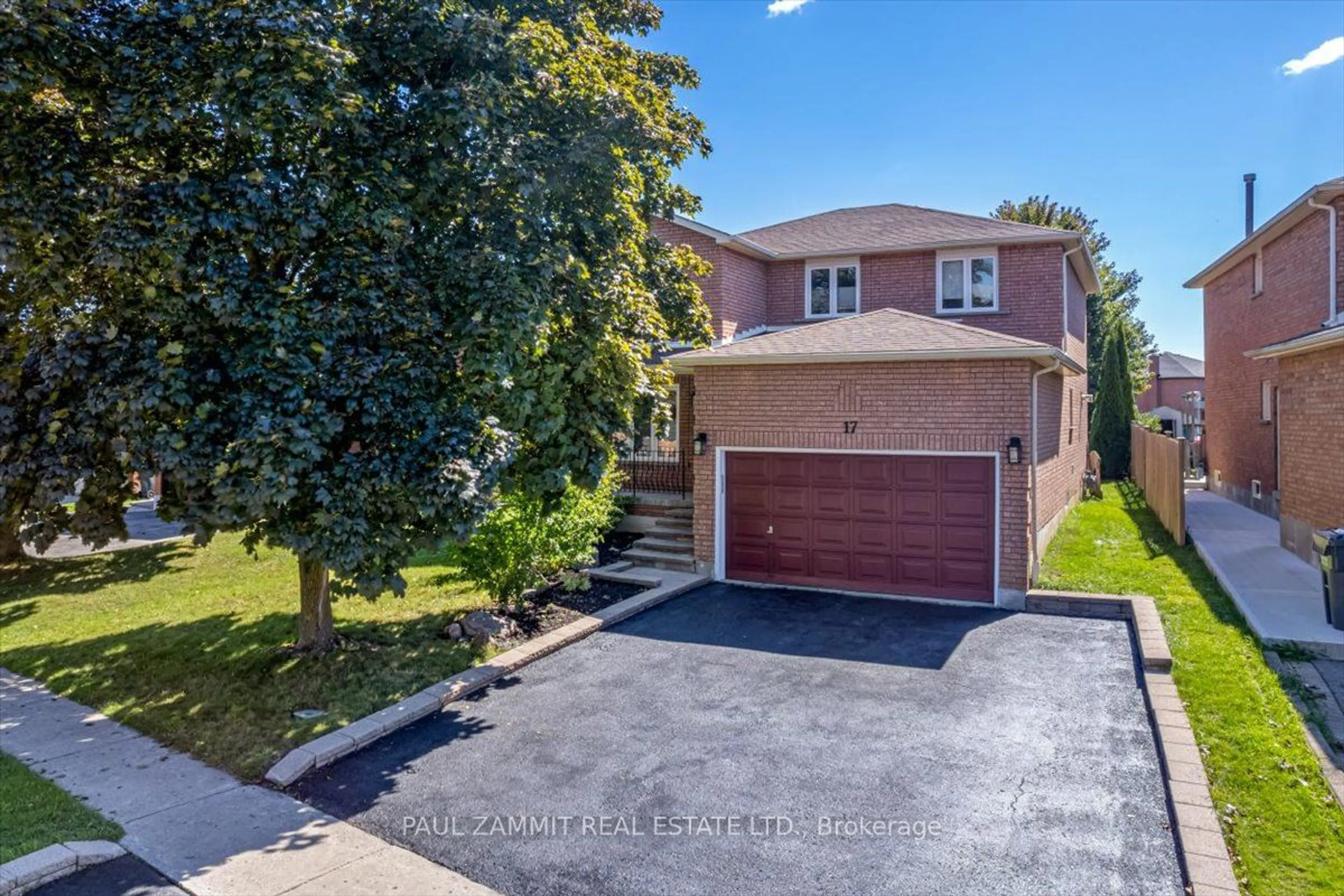 Frontside or backside of a home for 17 De Rose Ave, Caledon Ontario L7E 1B6