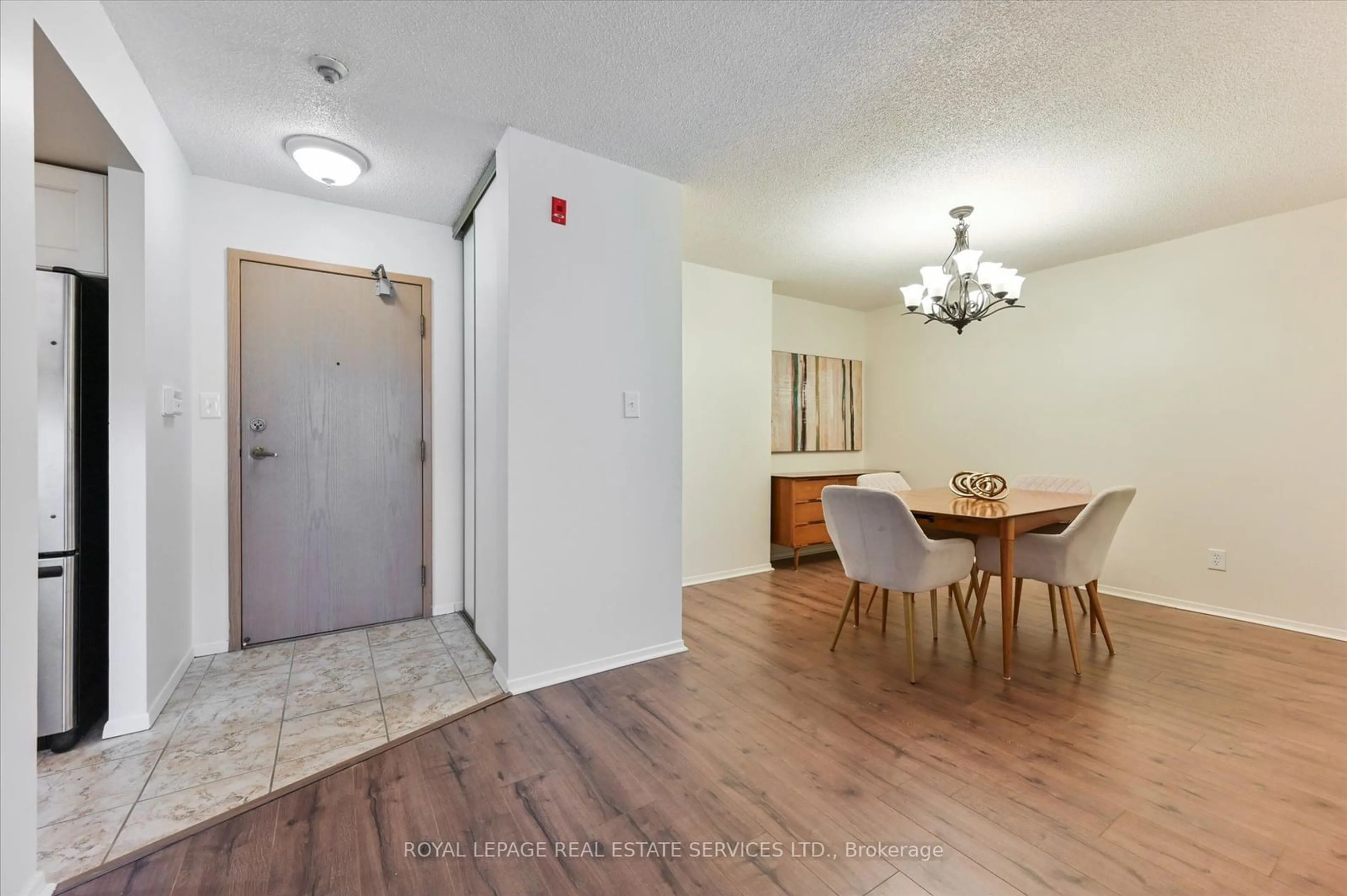 Dining room, wood floors, cottage for 20 Southport St #418, Toronto Ontario M6S 4Y8