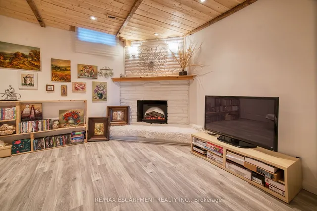 Additional property image - 1485 Gulleden Dr Unit 77