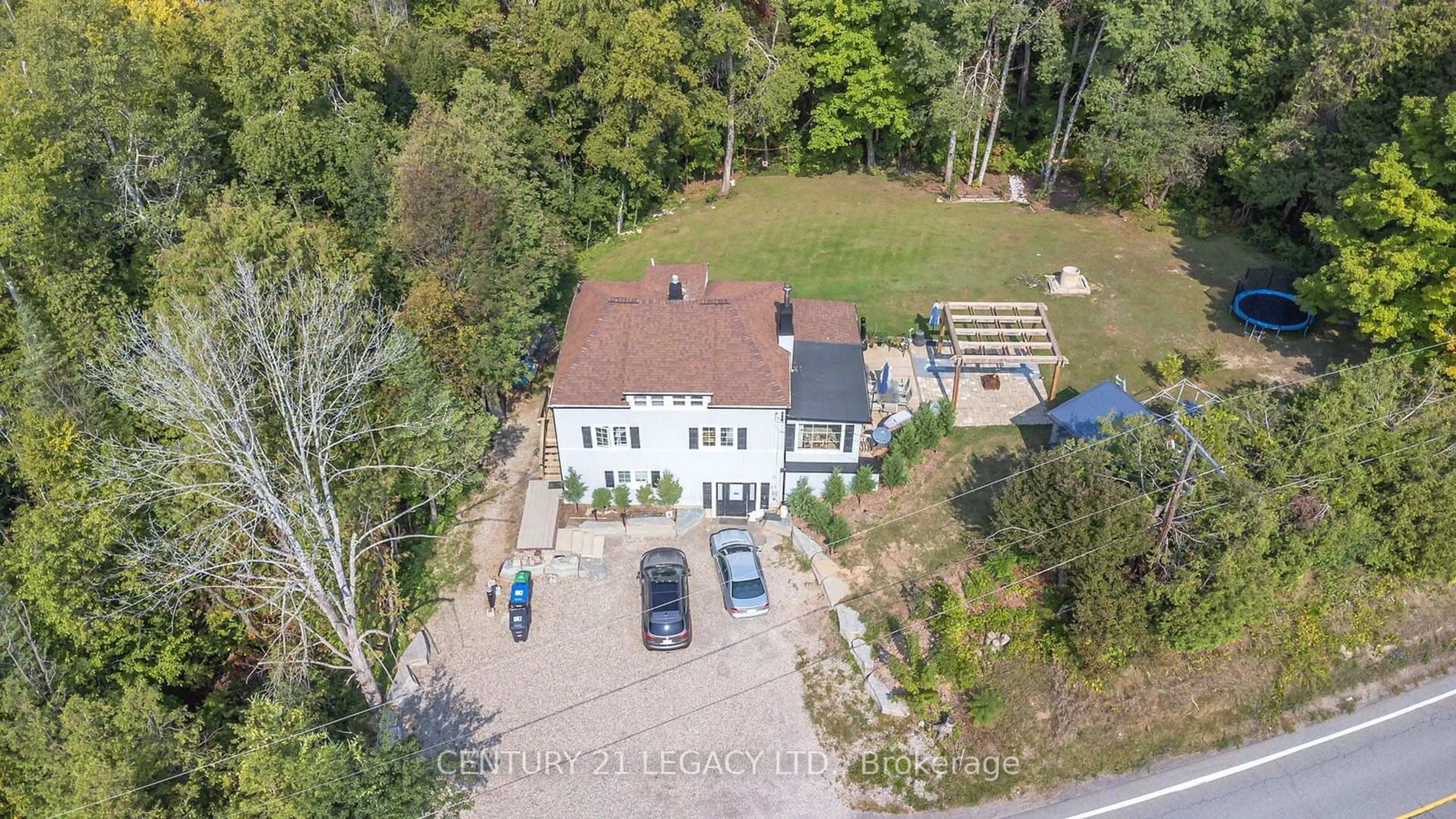 Frontside or backside of a home, cottage for 2842 Forks Of The Credit Rd, Caledon Ontario L7K 2H5