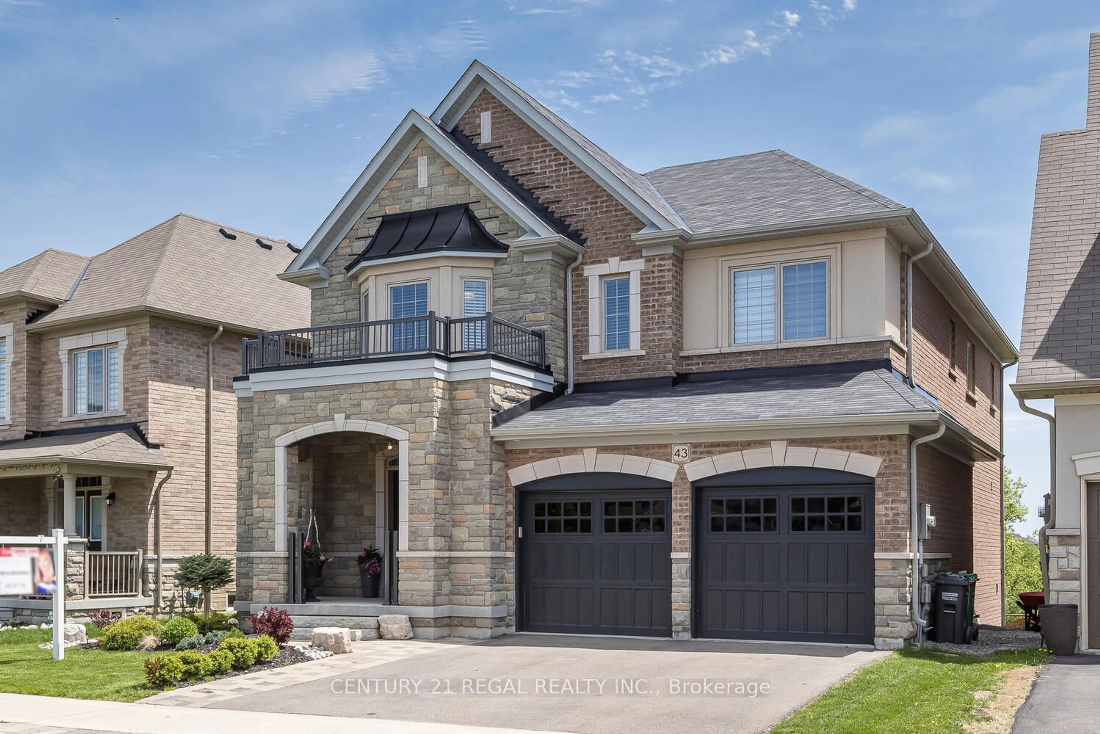 Home with brick exterior material for 43 Valleyscape Tr, Caledon Ontario L7C 3Z2