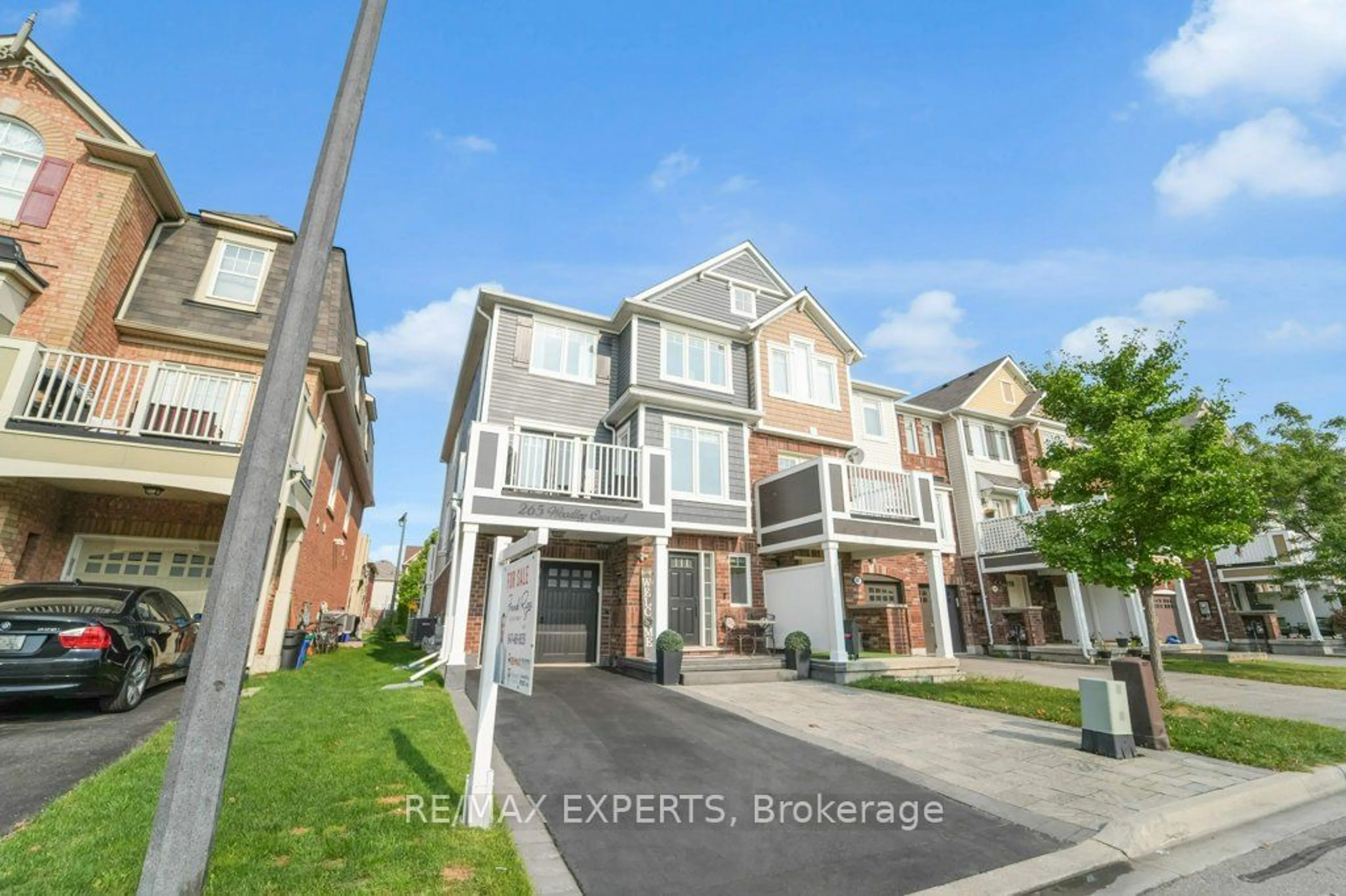 A pic from exterior of the house or condo for 265 Woodley Cres, Milton Ontario L9T 8C4