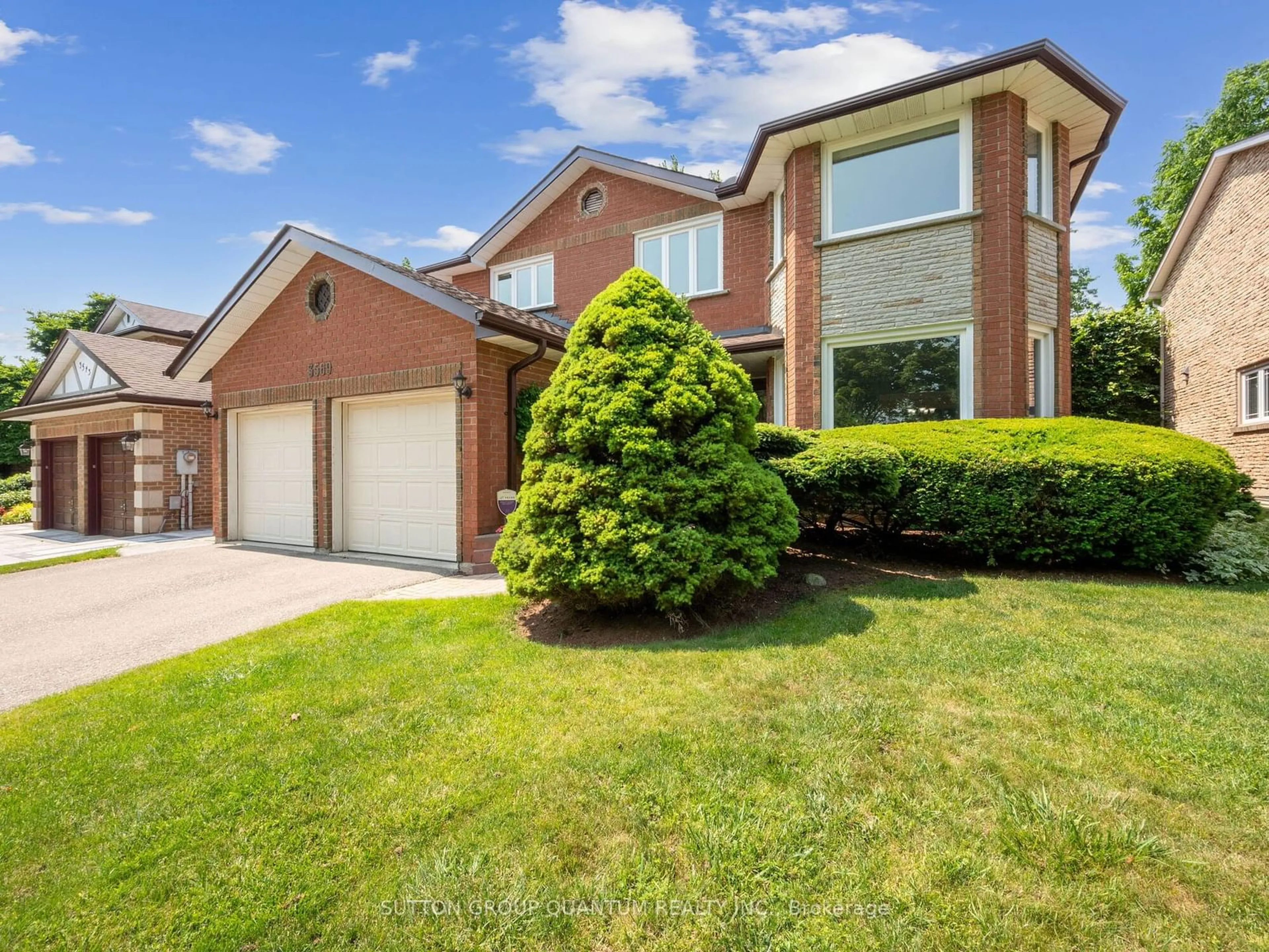 Frontside or backside of a home, the street view for 3569 Belvedere Cres, Mississauga Ontario L5L 3B3