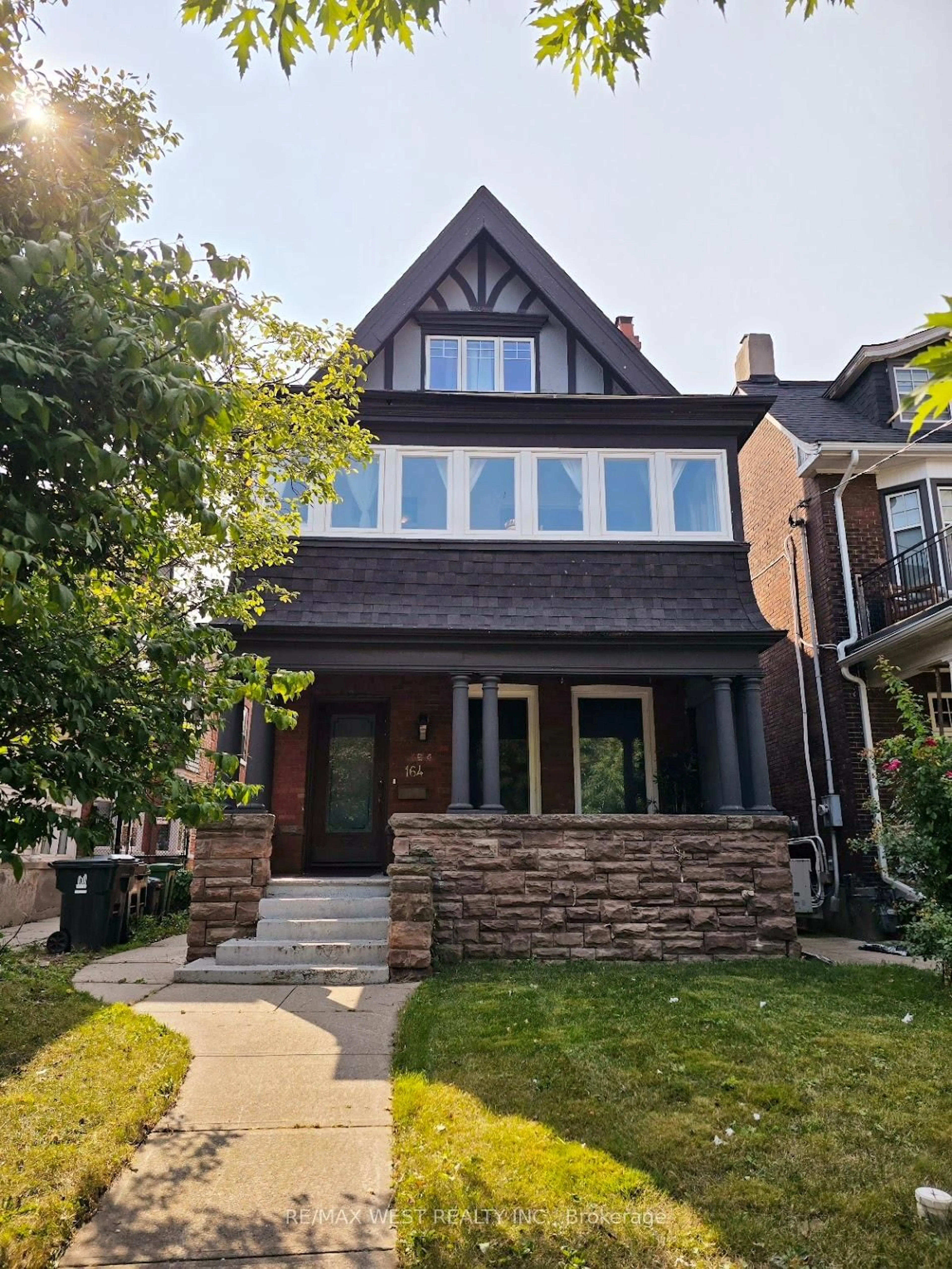 Frontside or backside of a home, cottage for 164 Dunn Ave, Toronto Ontario M6K 2R6