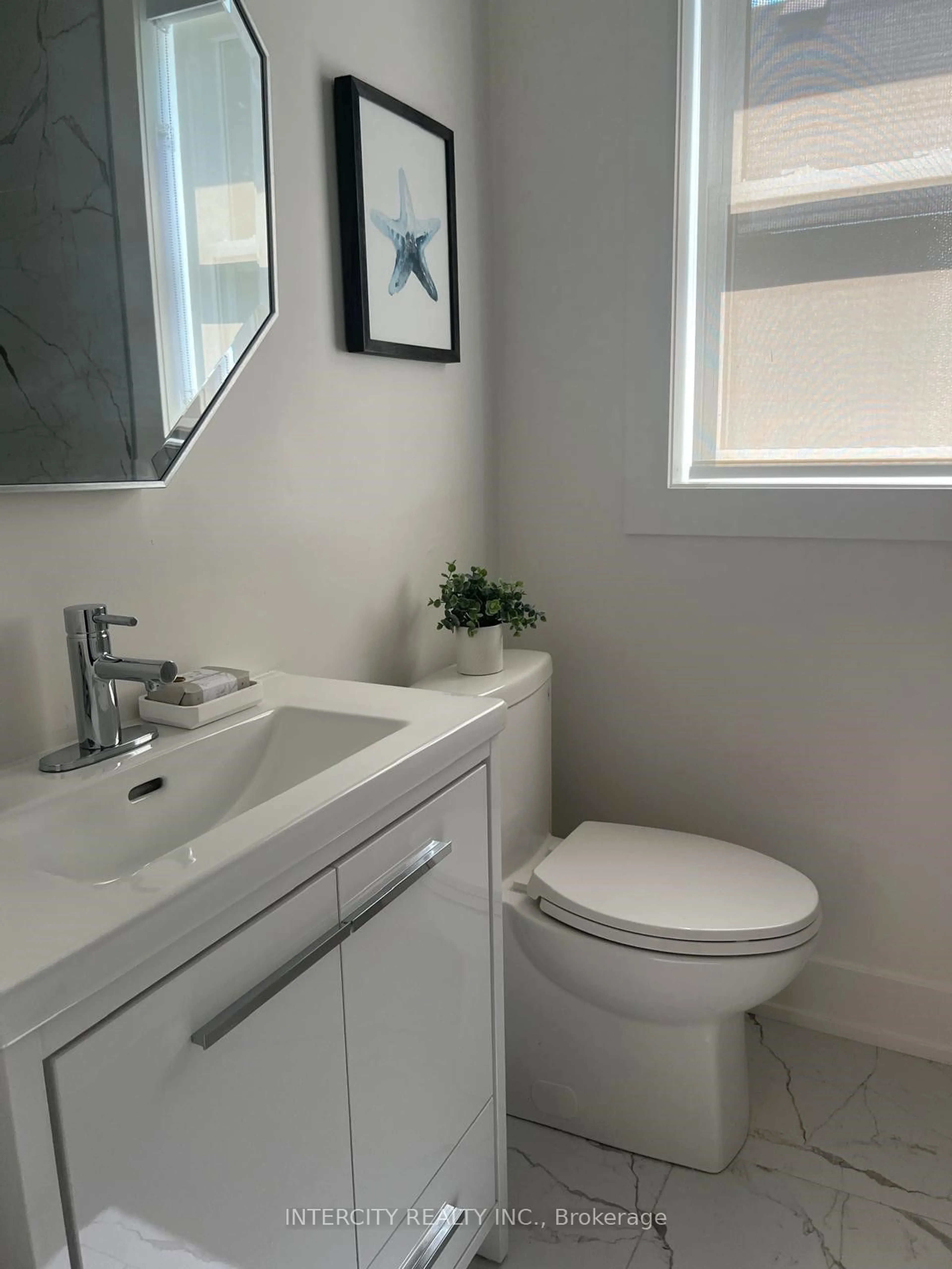 Standard bathroom, ceramic floors for 32 Rothsay Ave, Toronto Ontario M8Z 4M3