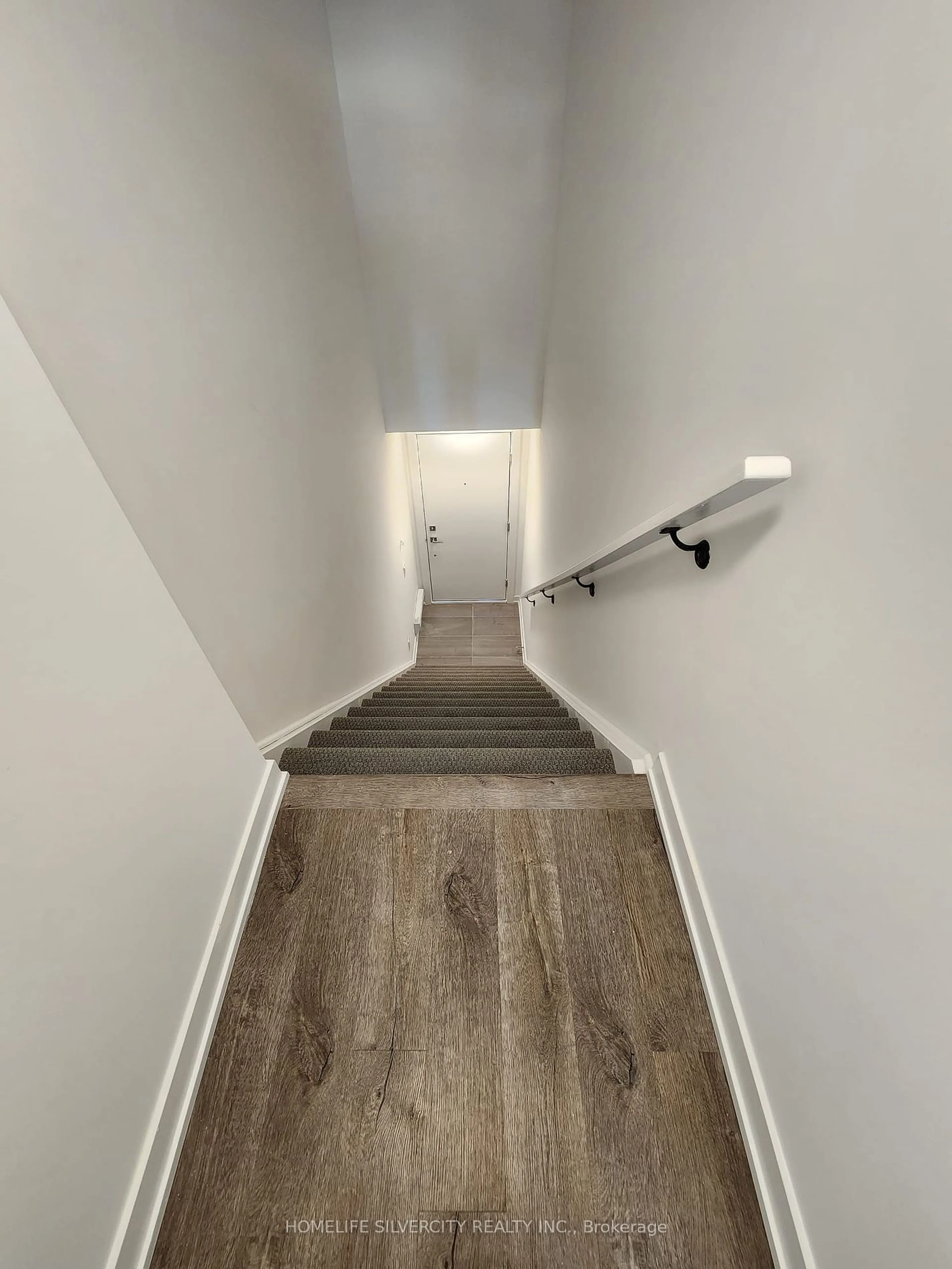 Stairs for 165 Veterans Dr #20, Brampton Ontario L7A 0T8