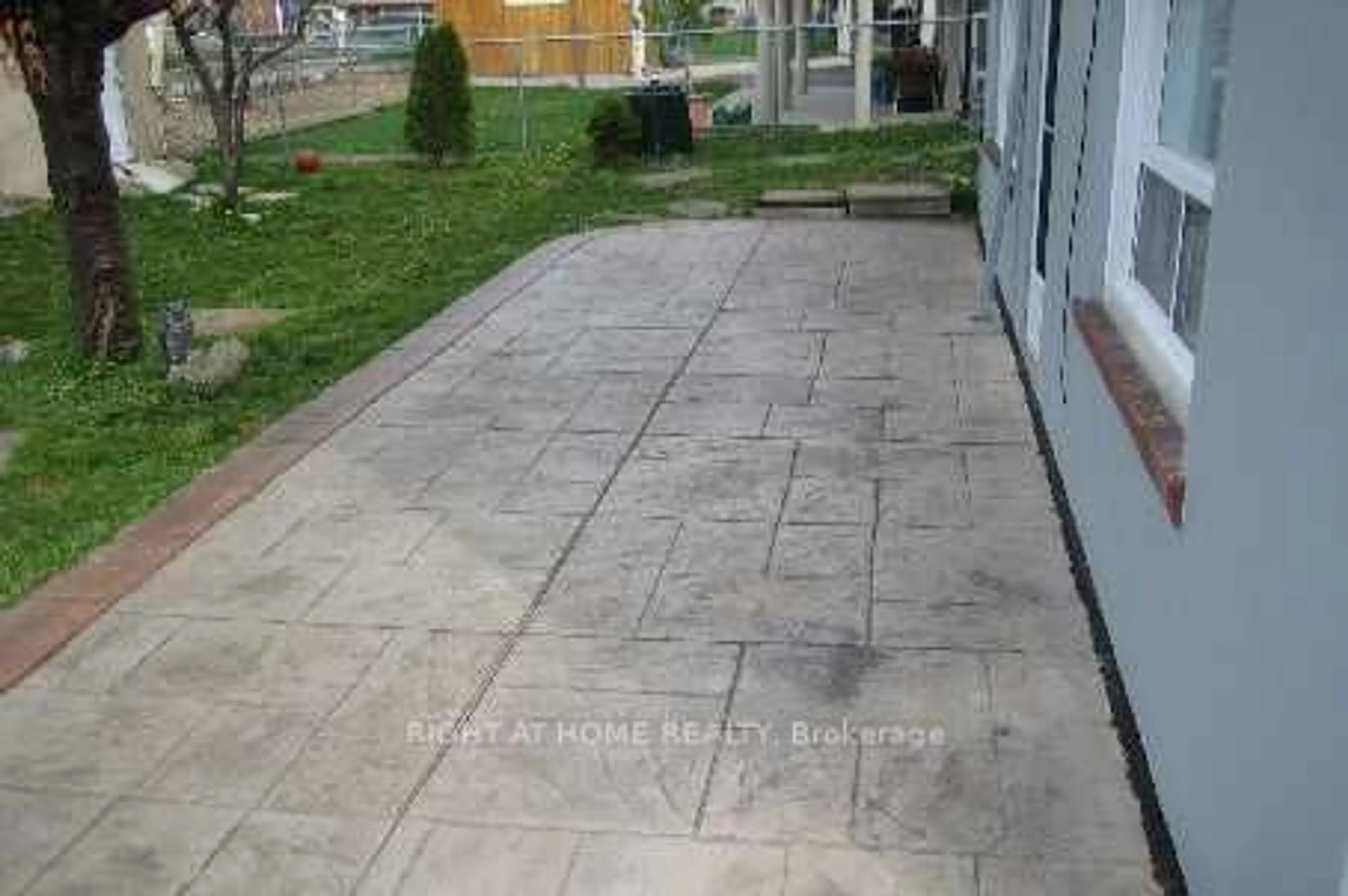 Patio for 8 Troutbrooke Dr, Toronto Ontario M3M 1S5