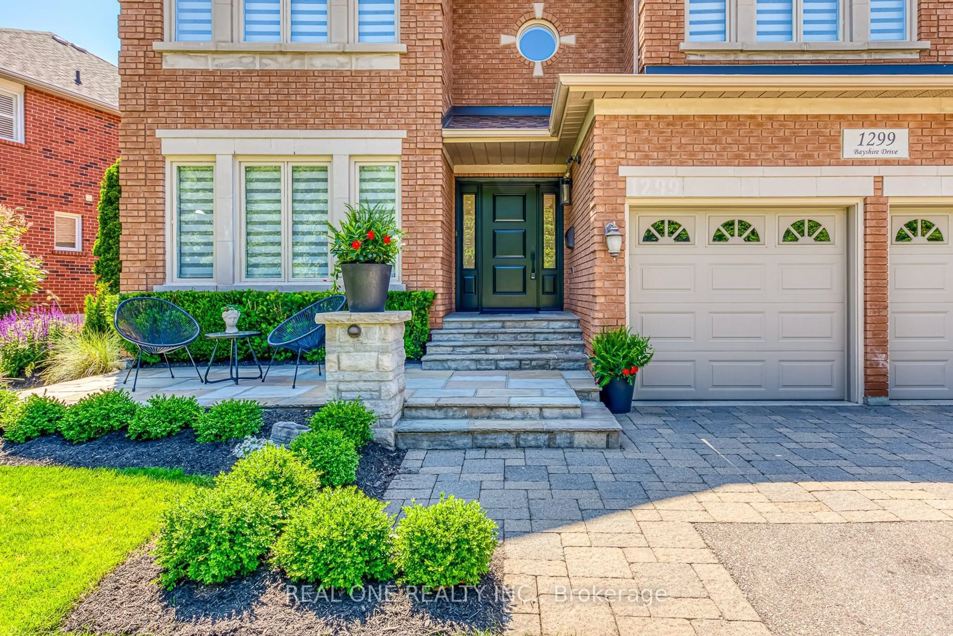 Home with brick exterior material for 1299 Bayshire Dr, Oakville Ontario L6H 6C6