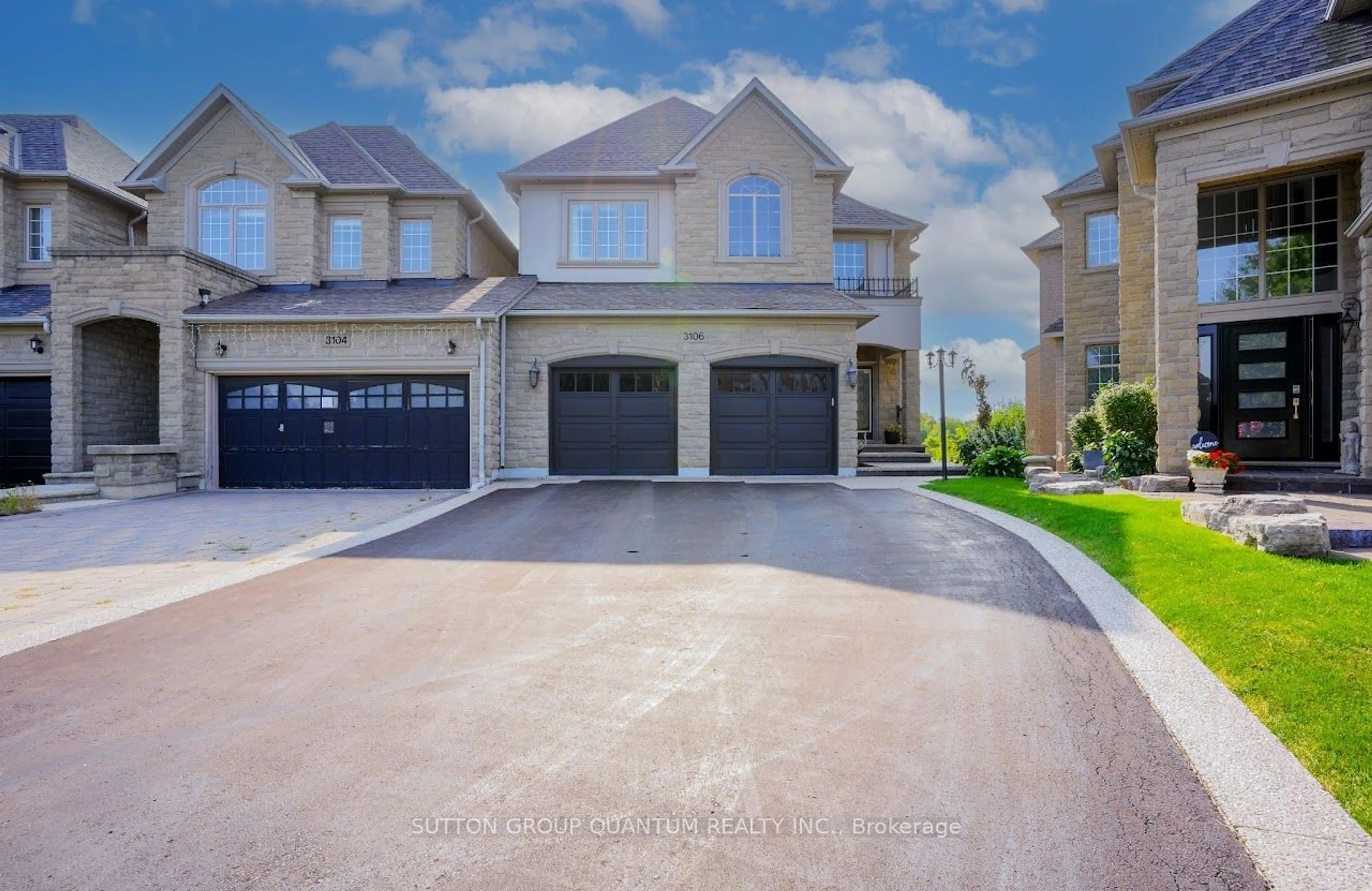 Frontside or backside of a home, the street view for 3106 Cardross Crt, Oakville Ontario L6M 0A1