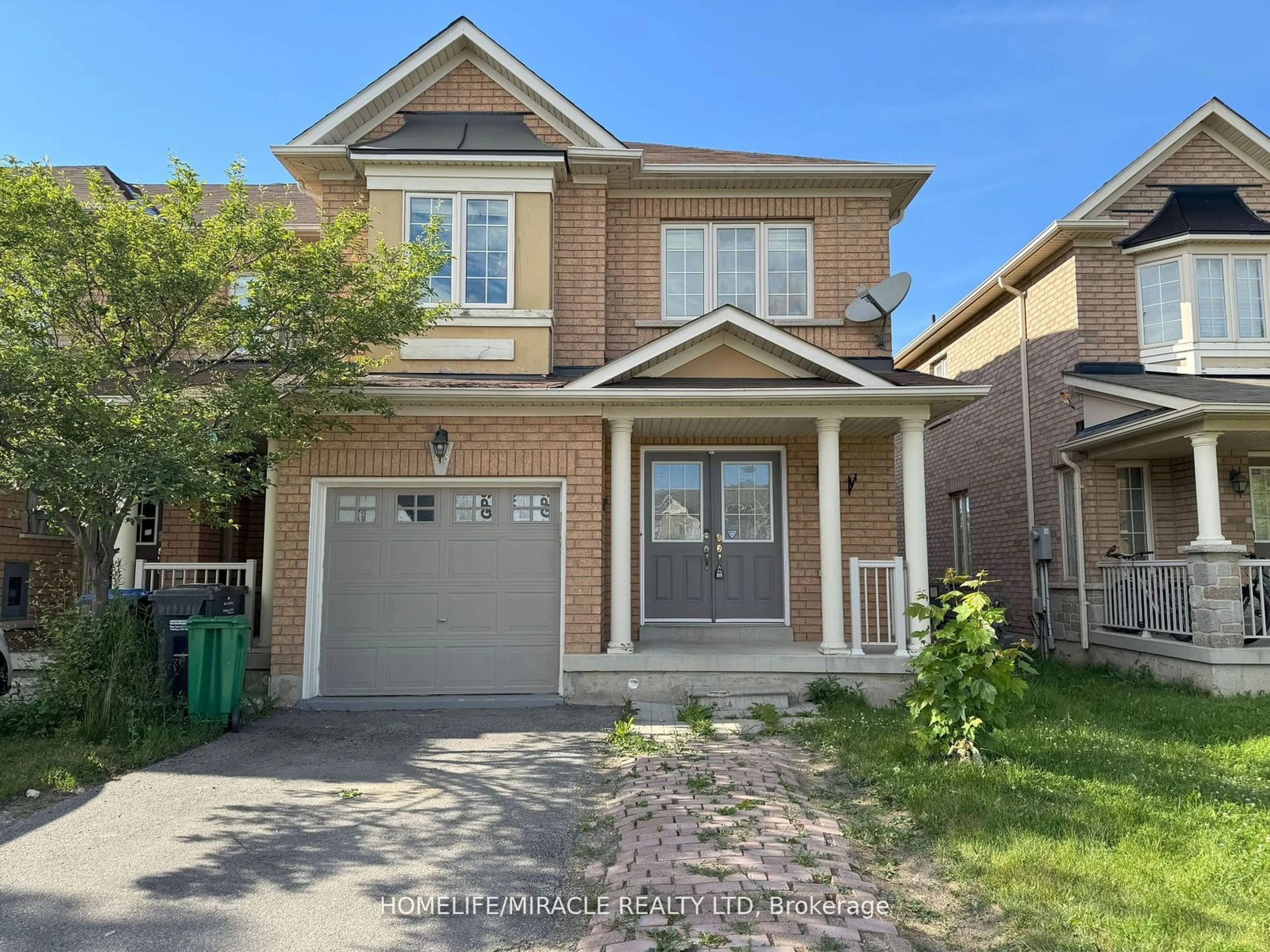 Frontside or backside of a home, the street view for 18 Bay Breeze Dr #13, Brampton Ontario L6R 0M1