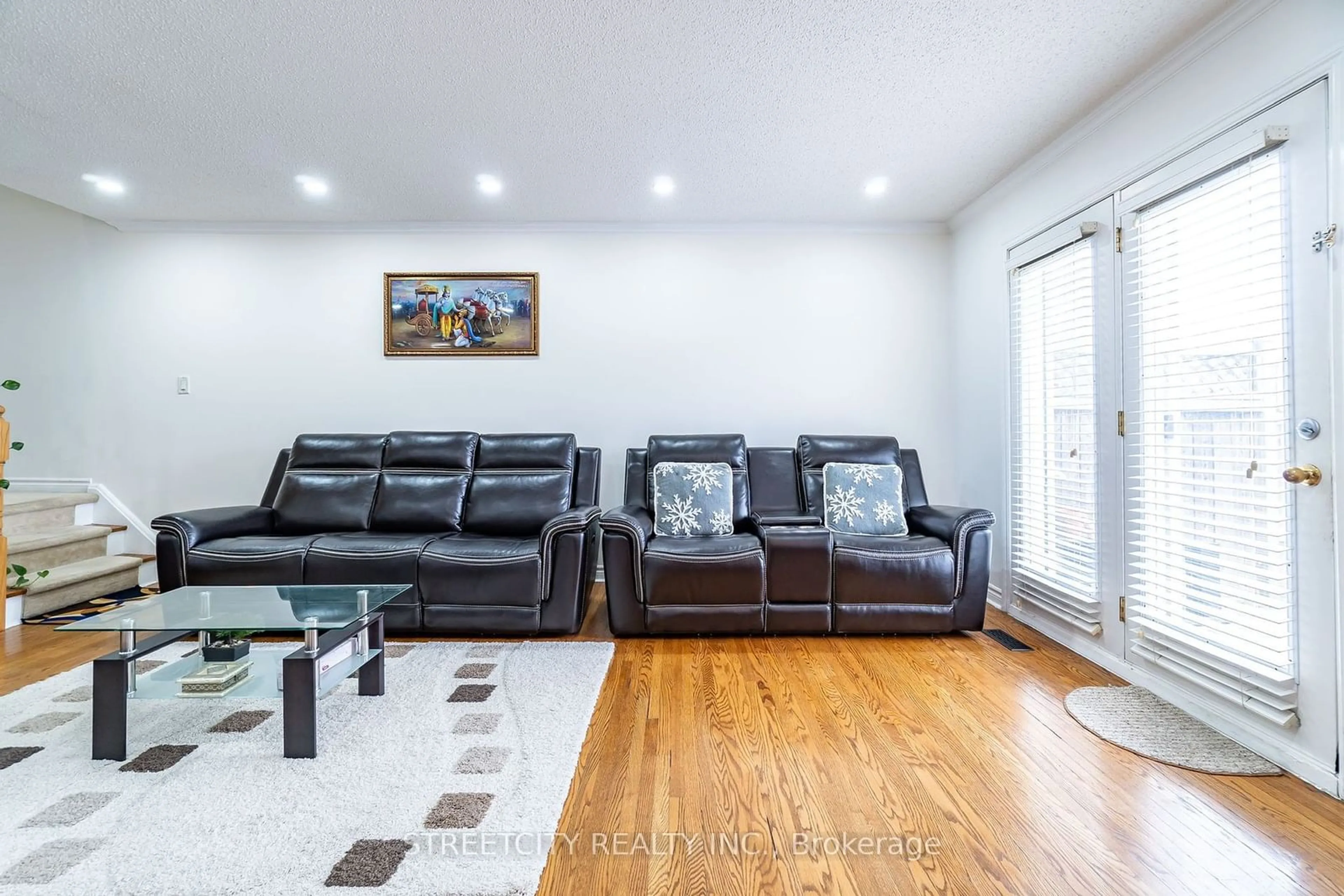 Living room for 57 Town House Cres, Brampton Ontario L6W 3C3