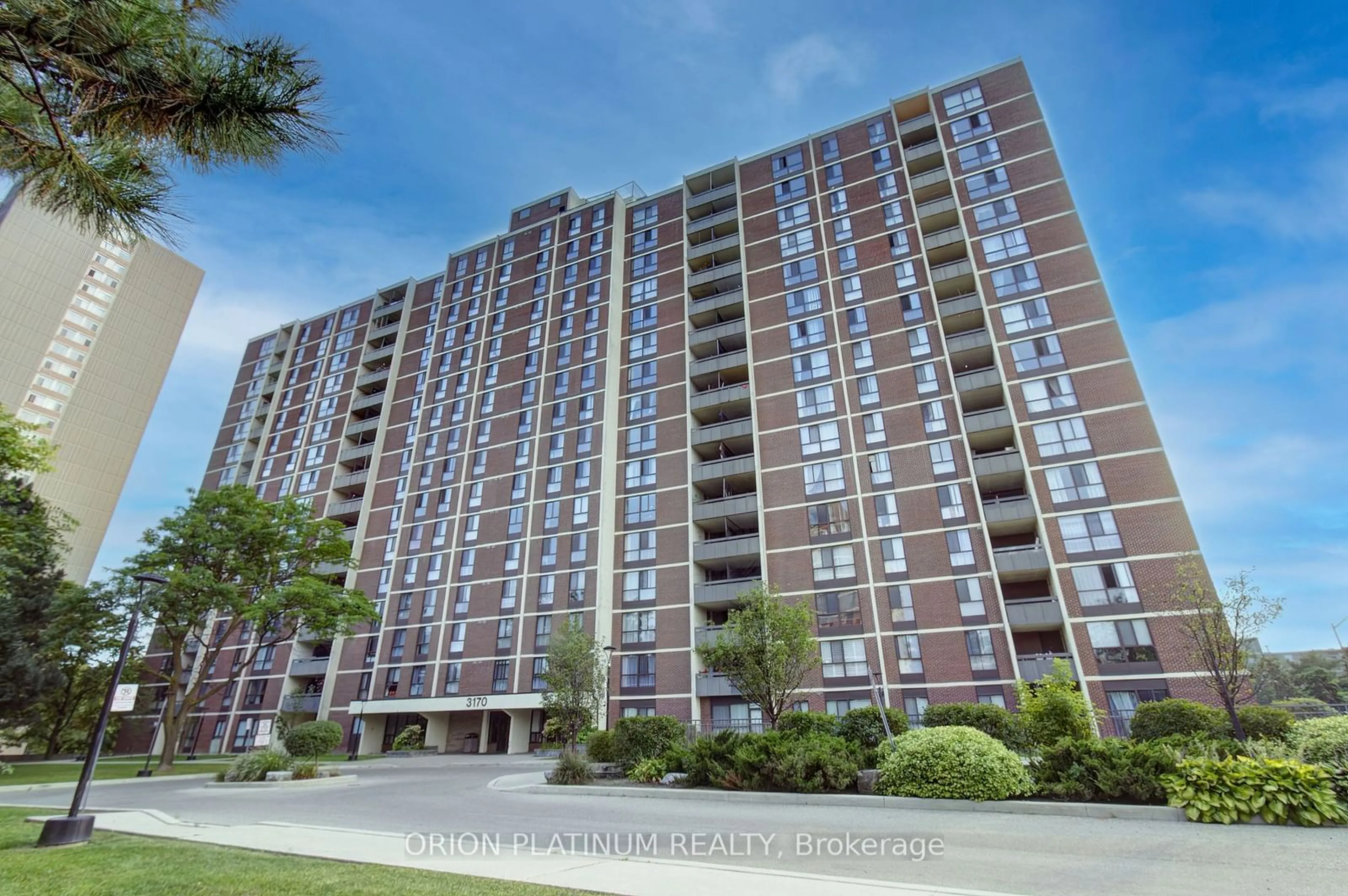 A pic from exterior of the house or condo for 3170 Kirwin Ave #1508, Mississauga Ontario L5A 3R1