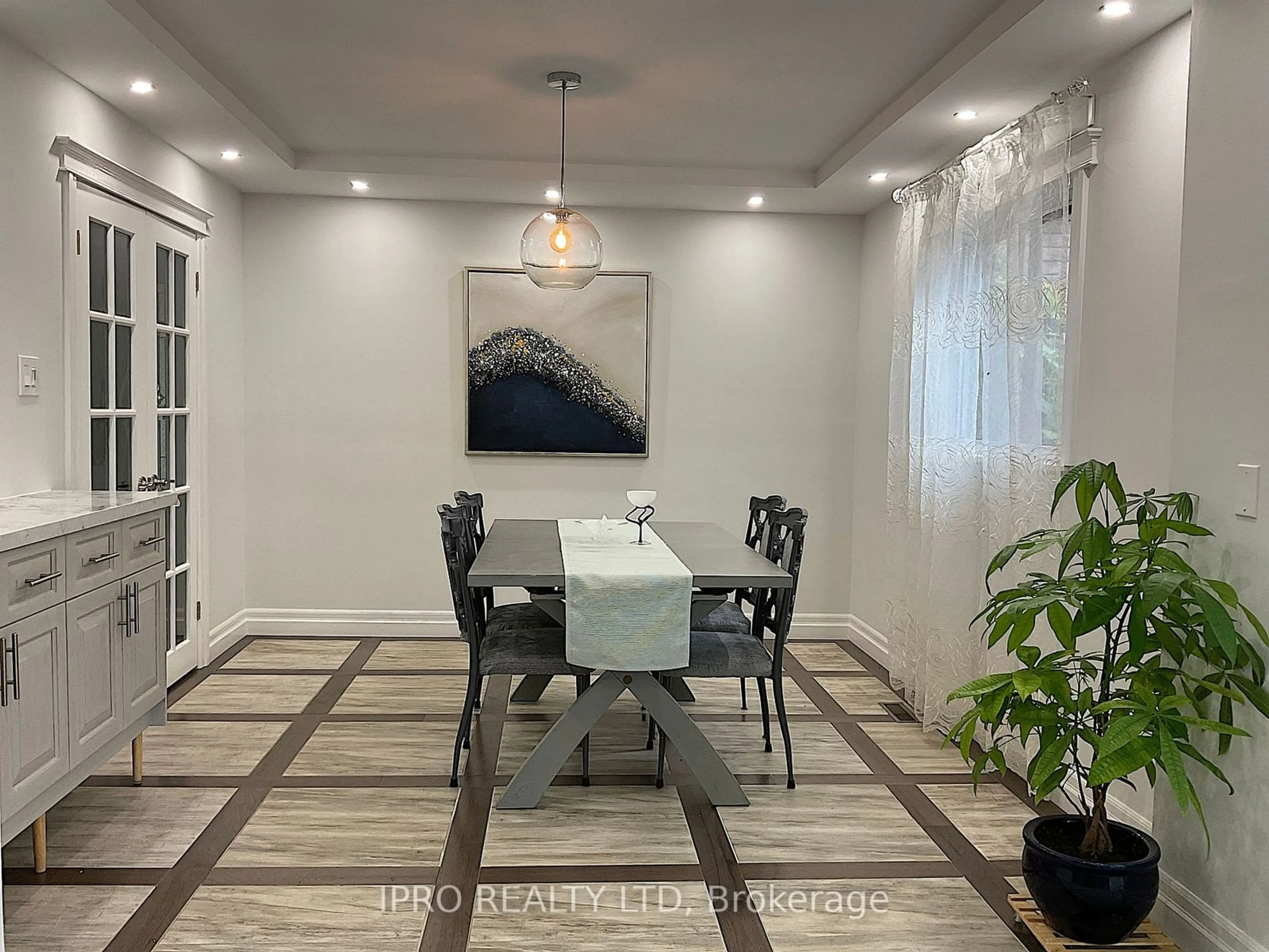 Dining room, wood floors for 73 Wright Cres, Caledon Ontario L7E 3X6