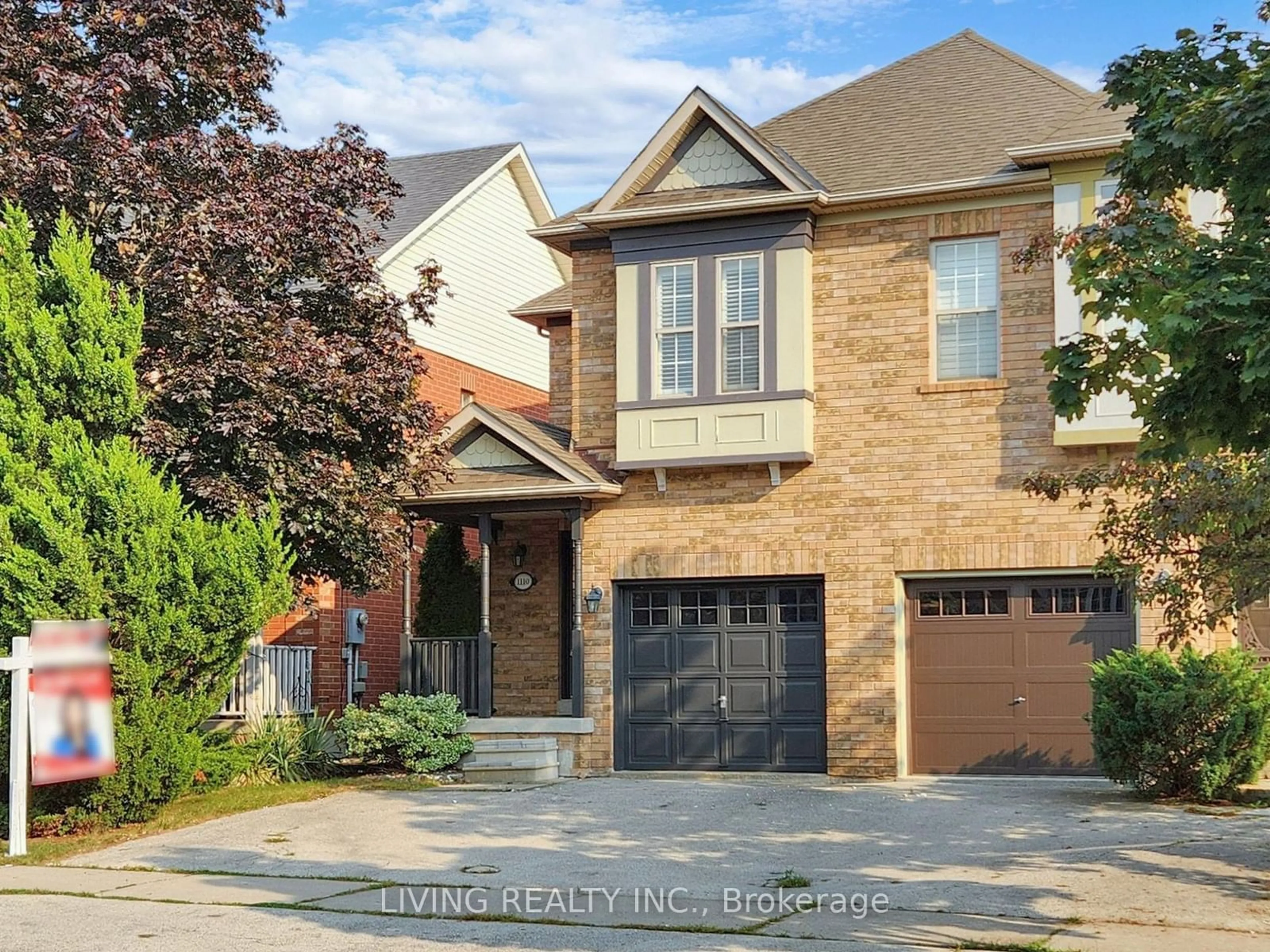 Home with brick exterior material for 1110 Carding Mill Pl, Mississauga Ontario L5W 1C4