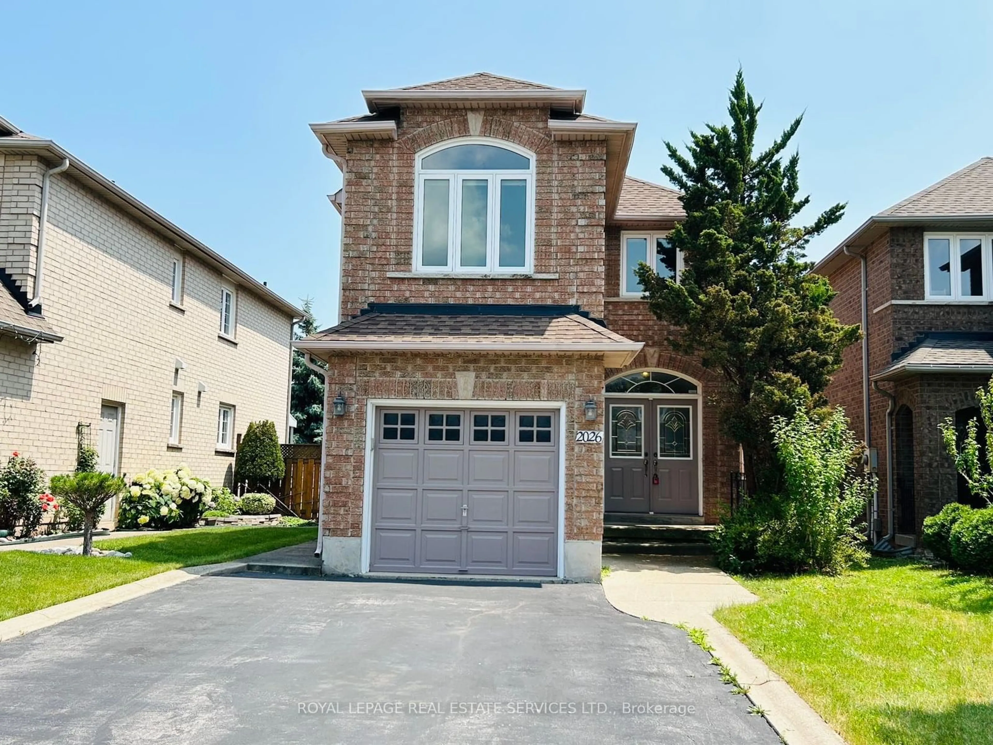 Frontside or backside of a home for 2026 Laurelcrest Pl, Oakville Ontario L6M 3T7