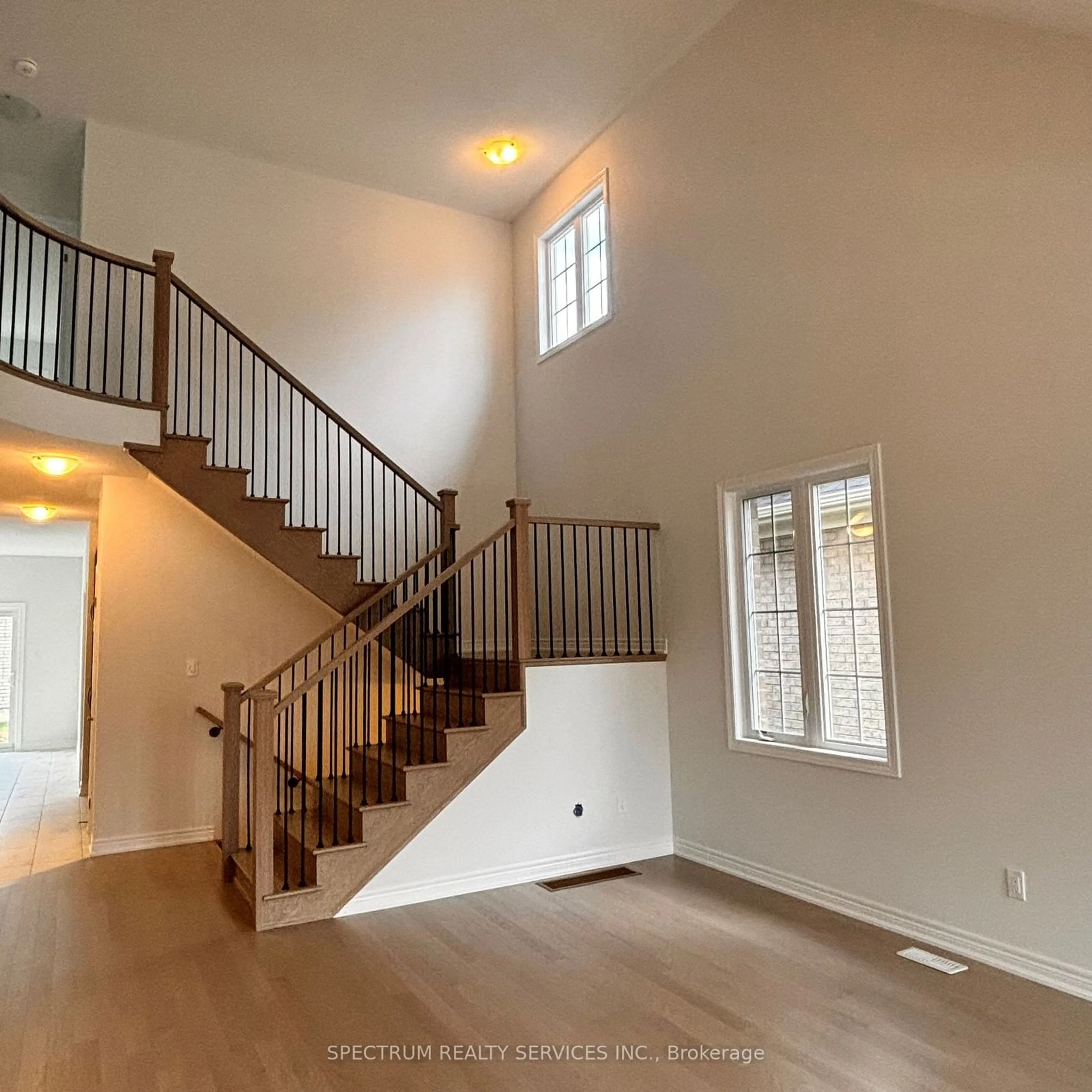 Indoor entryway for 79 Muzzo Dr, Brampton Ontario L6R 3Y4