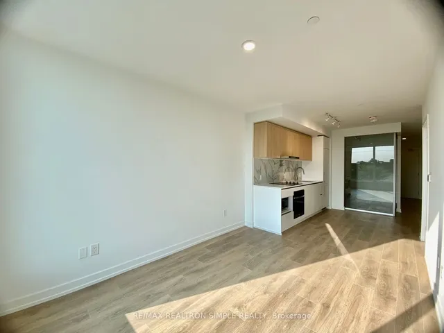 Additional property image - 1100 Sheppard Ave Unit 322