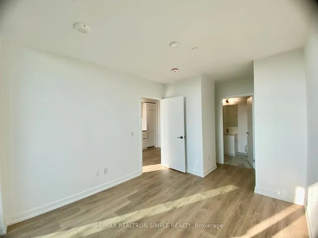 Additional property image - 1100 Sheppard Ave Unit 322