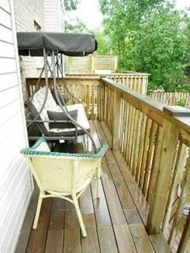 Additional property image - 561 Oxford St