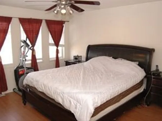 Additional property image - 561 Oxford St