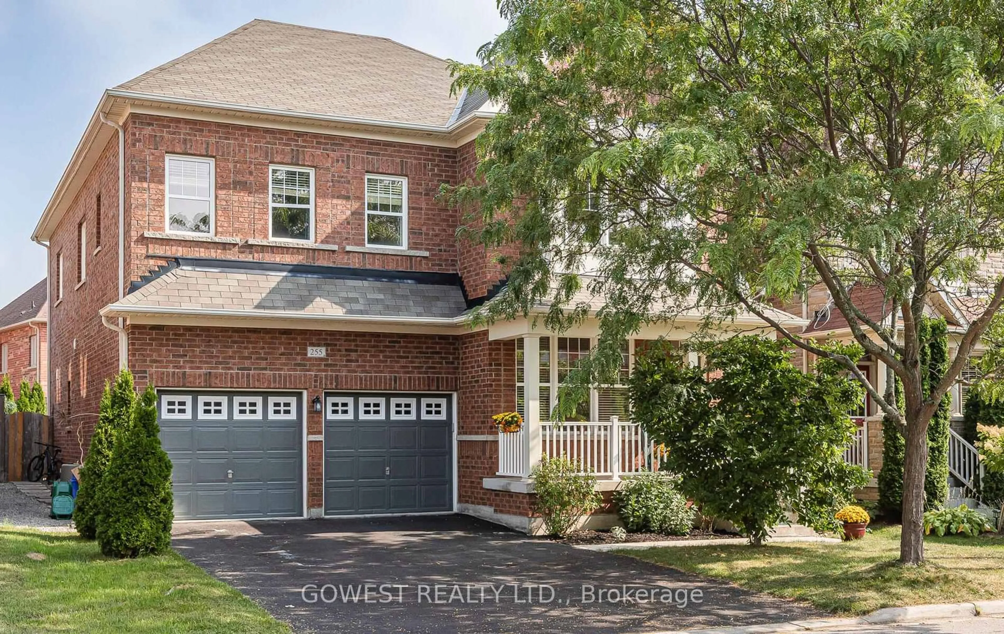 Home with brick exterior material for 255 Quinlan Crt, Milton Ontario L9T 7A2