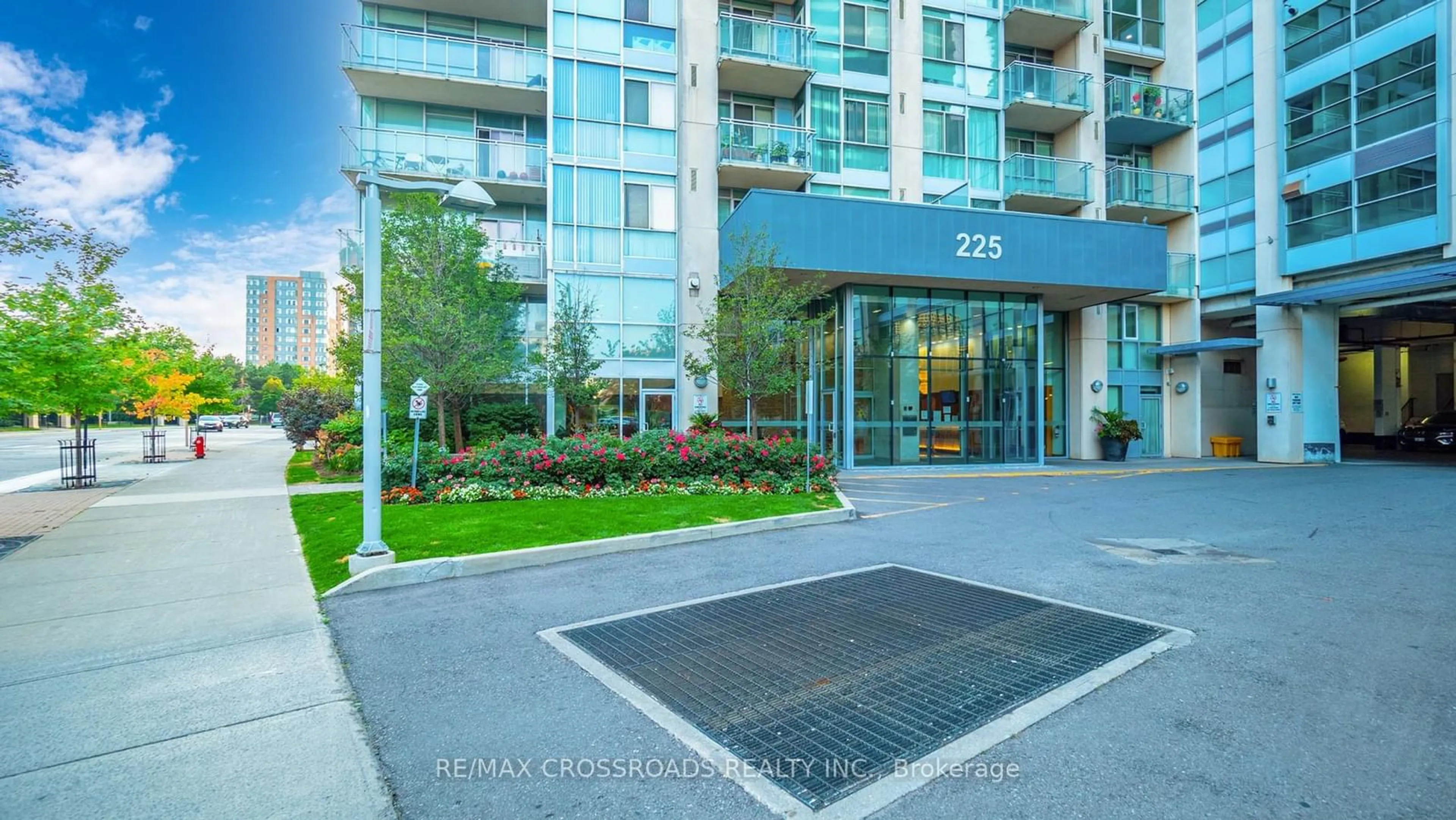 A pic from exterior of the house or condo for 225 Webb Dr #608, Mississauga Ontario L5B 4P2