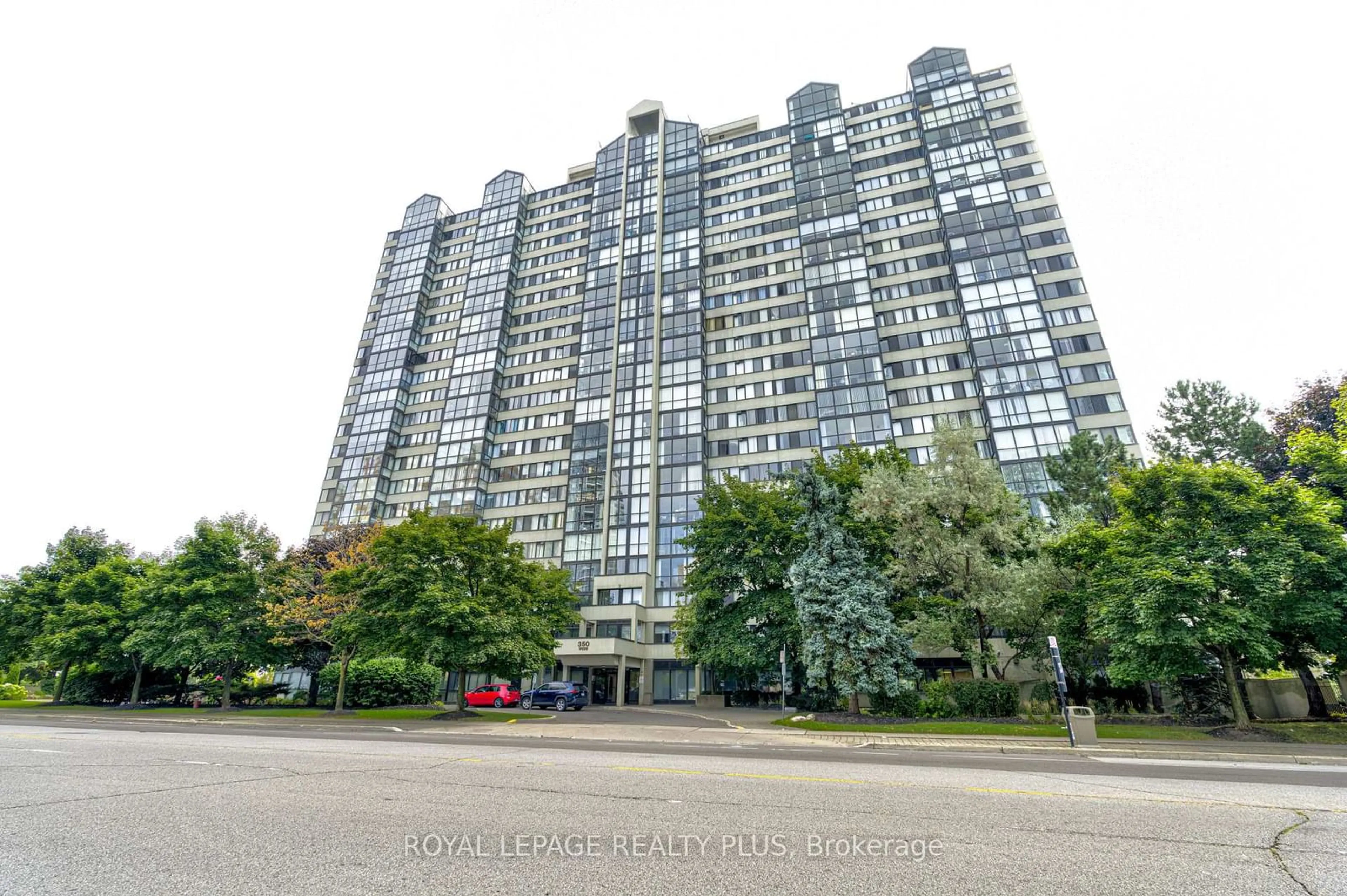 A pic from exterior of the house or condo, the street view for 350 Webb Dr #1210, Mississauga Ontario L5B 3W4