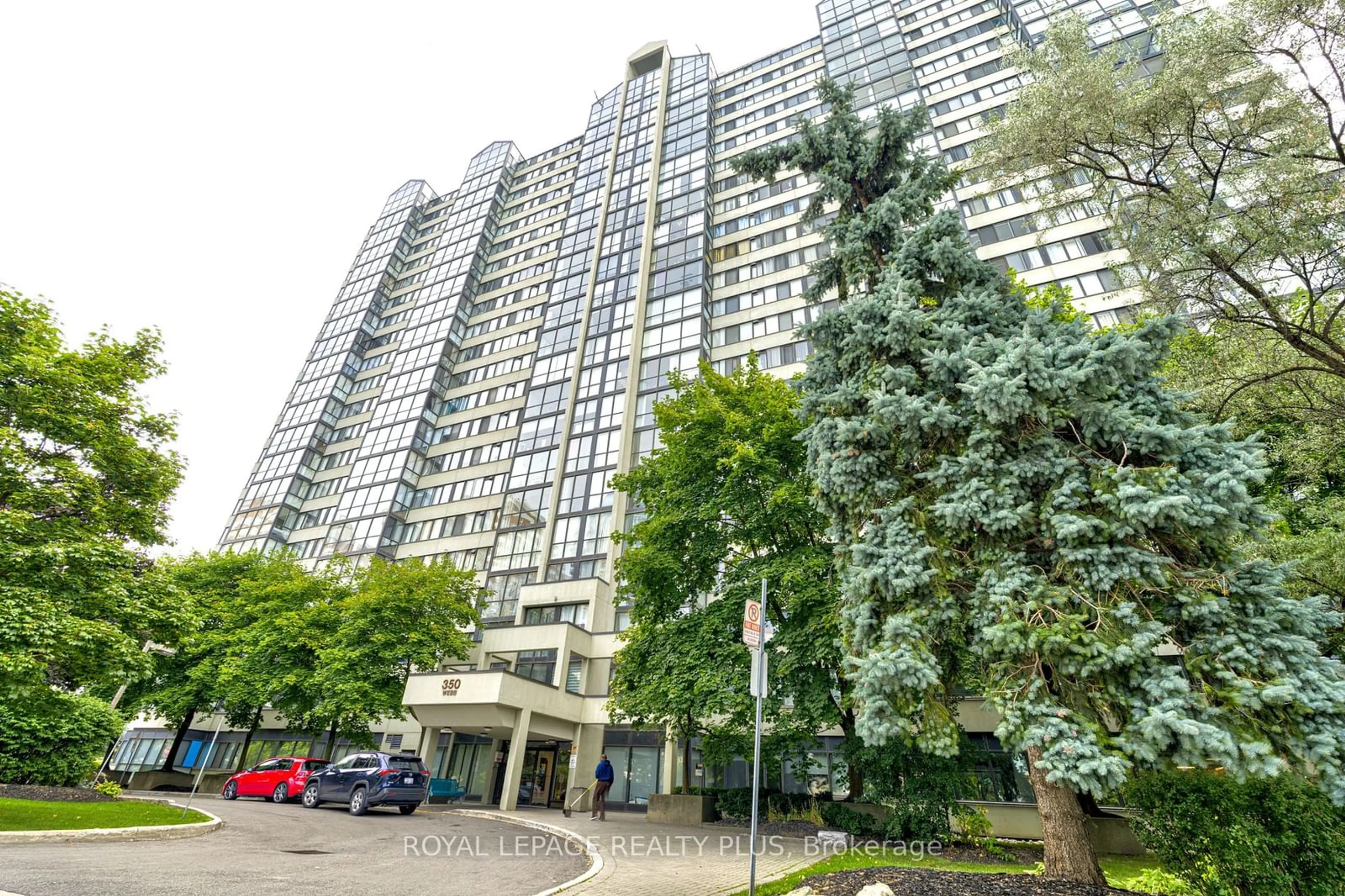 A pic from exterior of the house or condo for 350 Webb Dr #1210, Mississauga Ontario L5B 3W4