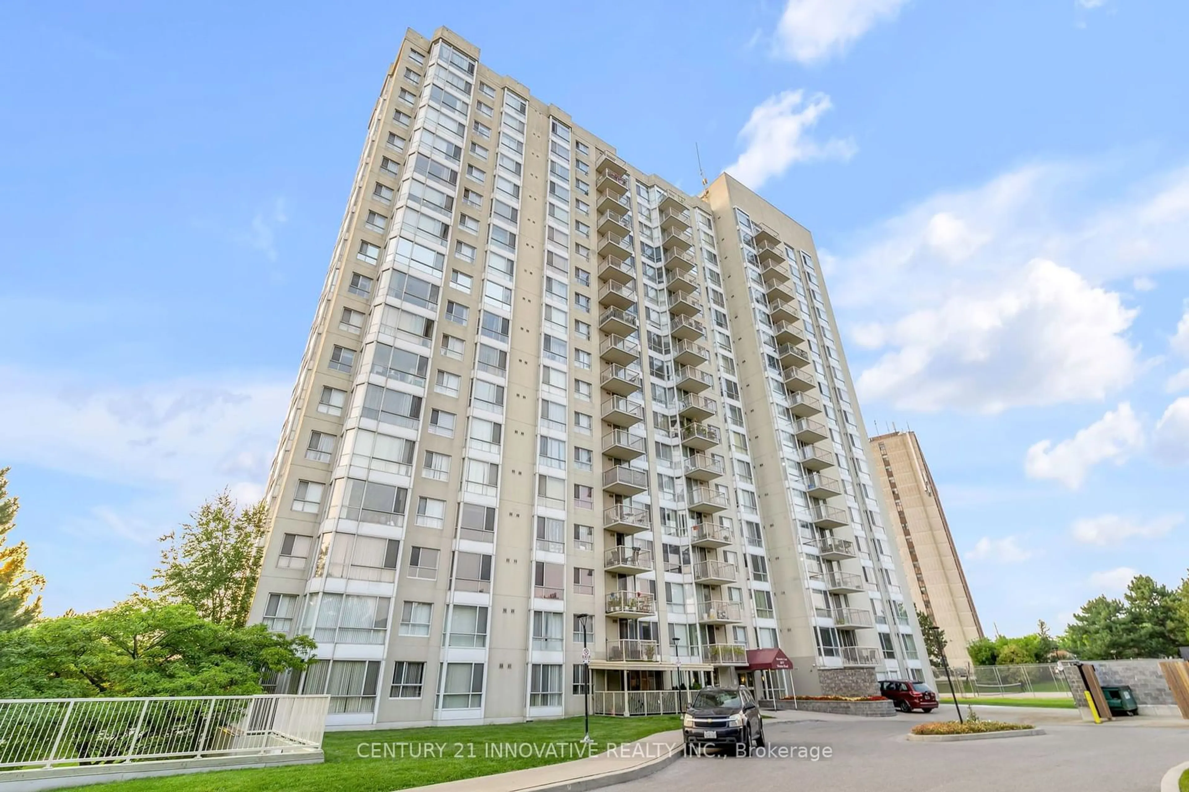 A pic from exterior of the house or condo for 3077 Weston Rd #1507, Toronto Ontario M9M 3A1