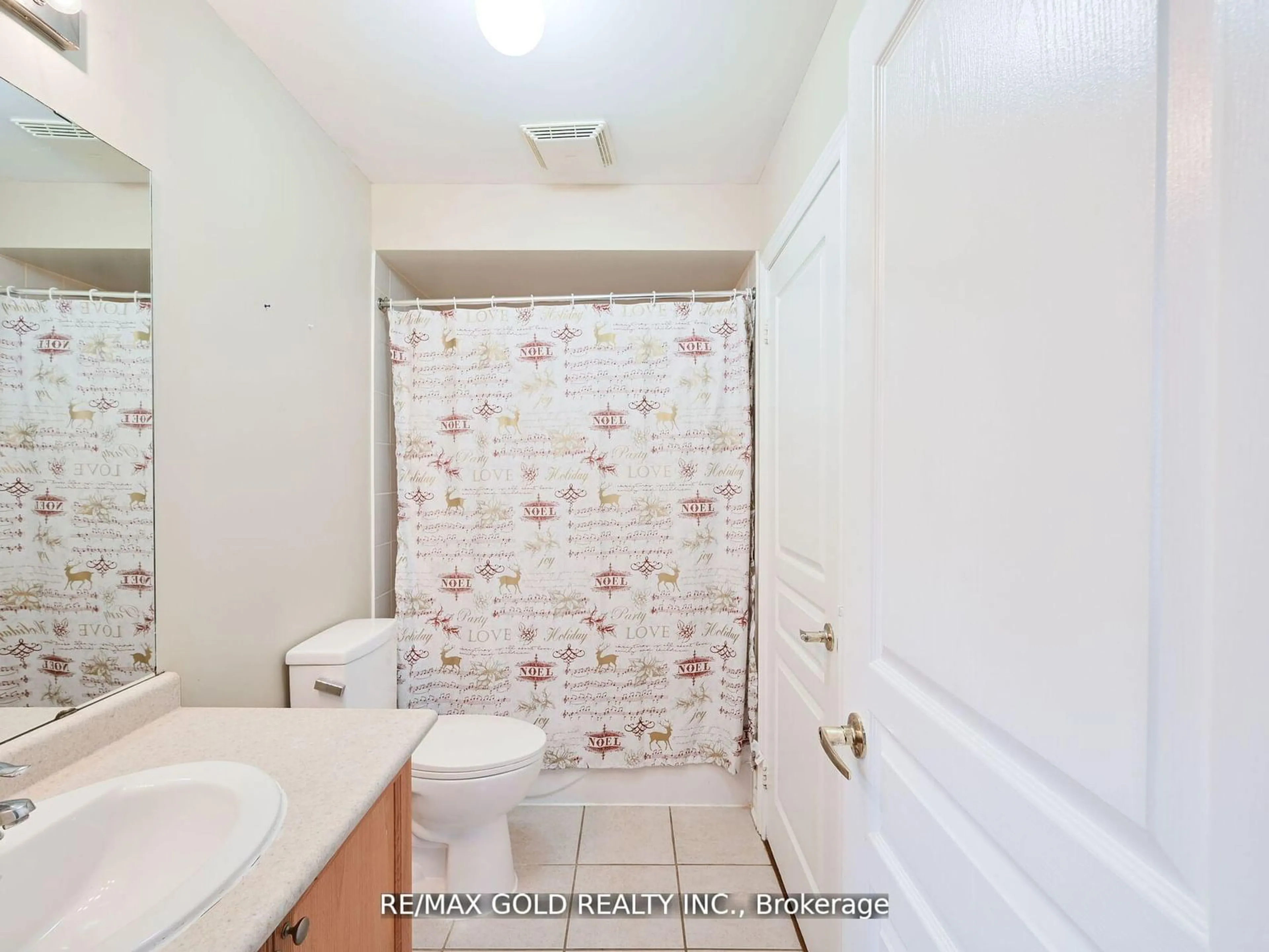 Standard bathroom, unknown floor for 25 Maverick Cres, Brampton Ontario L6R 3E6