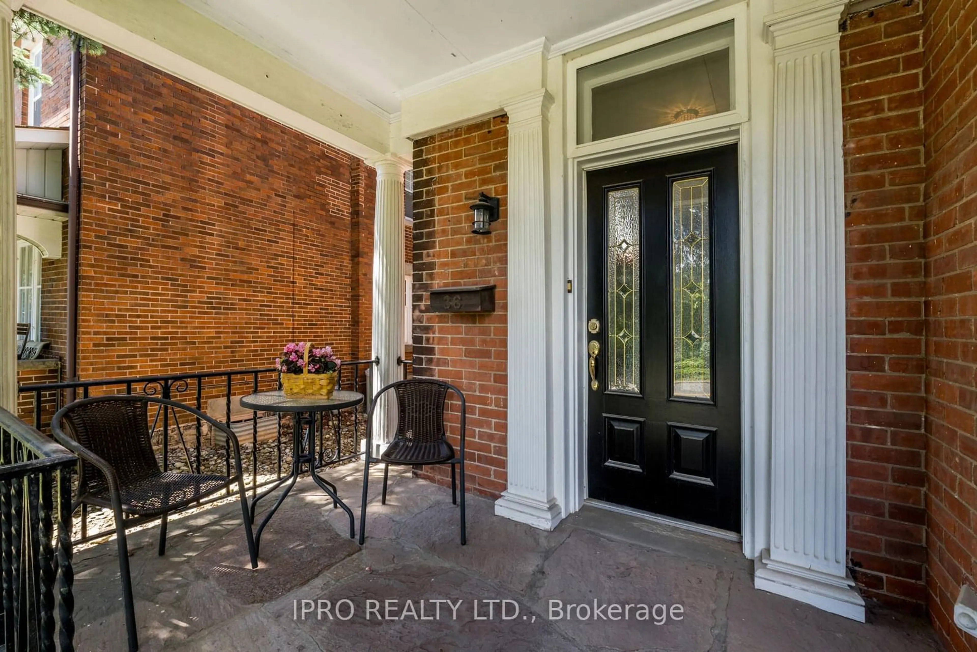 Indoor entryway, wood floors for 36 First St, Orangeville Ontario L9W 2E2