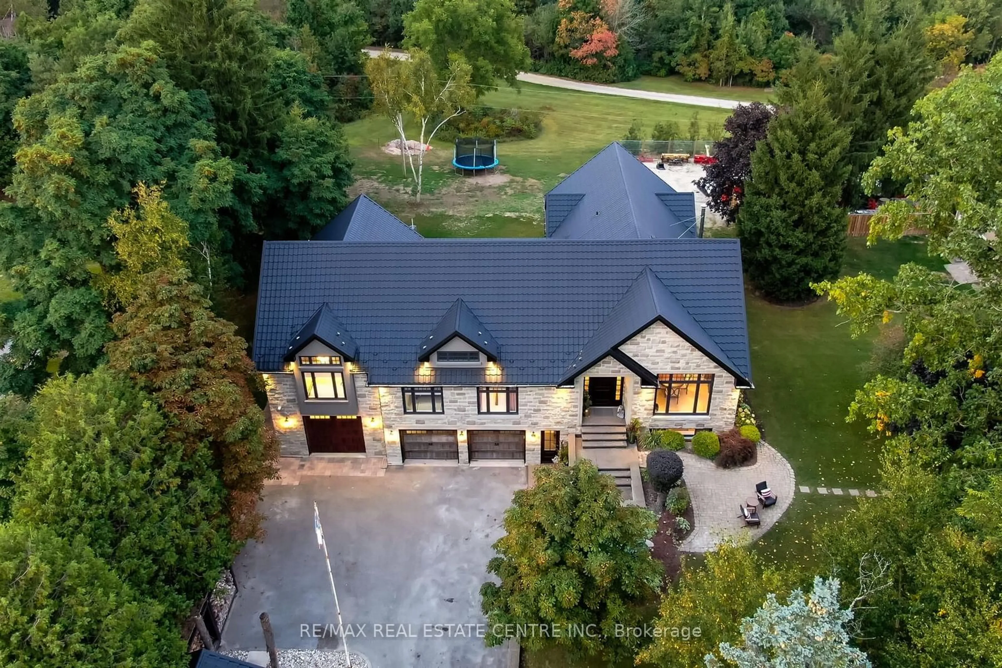 Frontside or backside of a home for 14097 Sixth Line, Halton Hills Ontario L0P 1H0