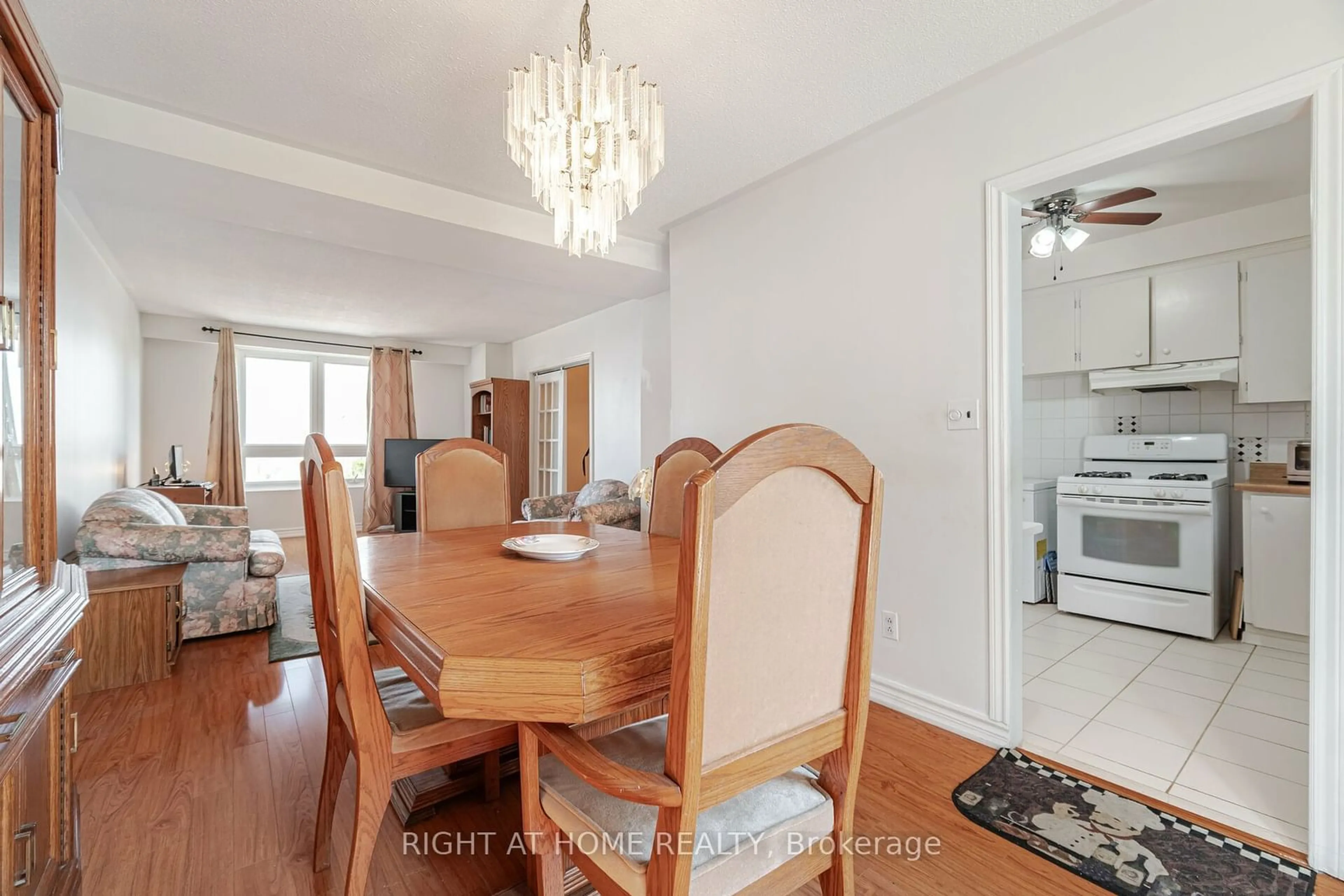 Dining room, wood floors, cottage for 39 Lexington Ave #57, Toronto Ontario M8V 2G4