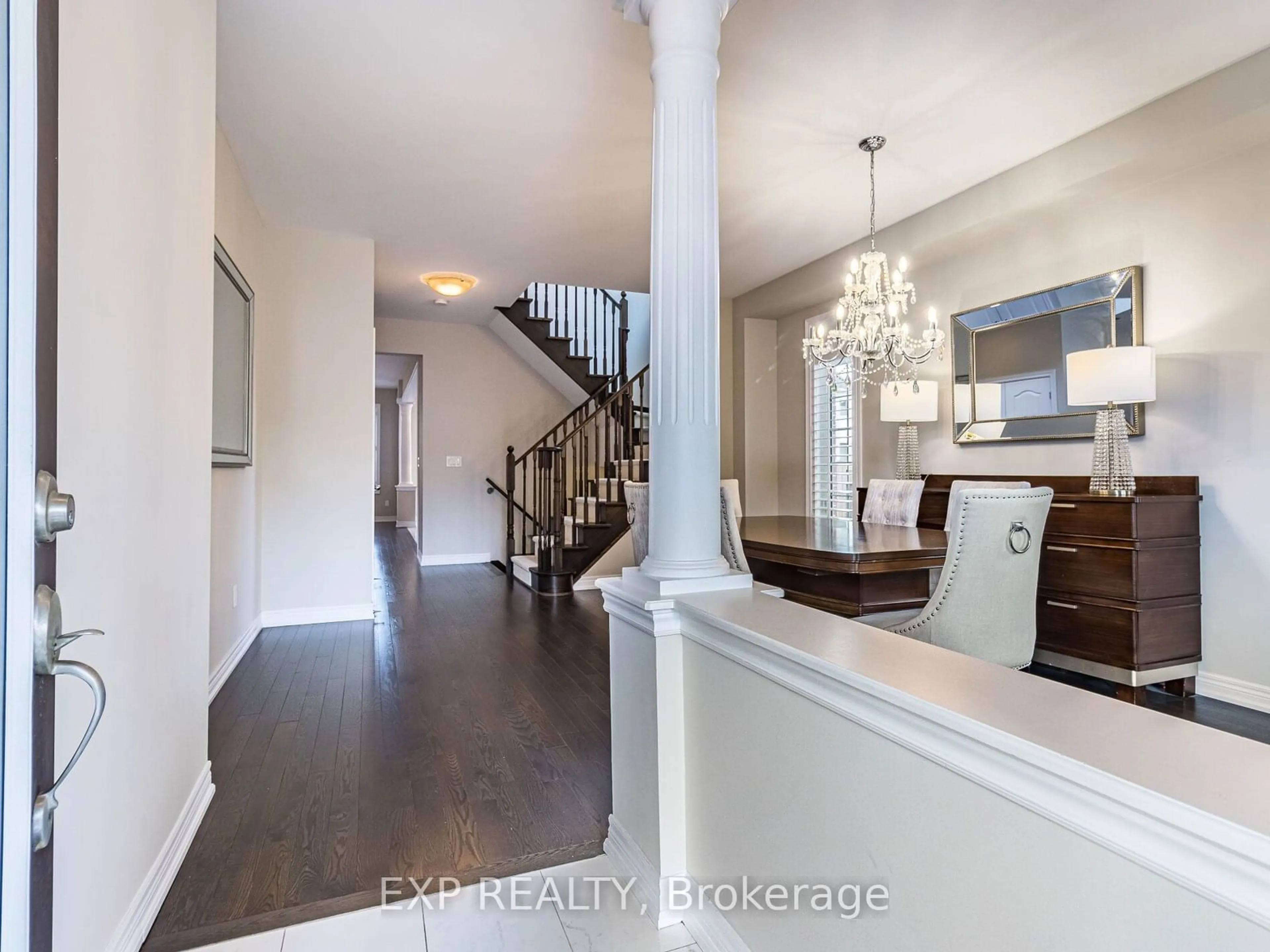 Indoor foyer, wood floors for 353 Hincks Dr, Milton Ontario L9T 8T9