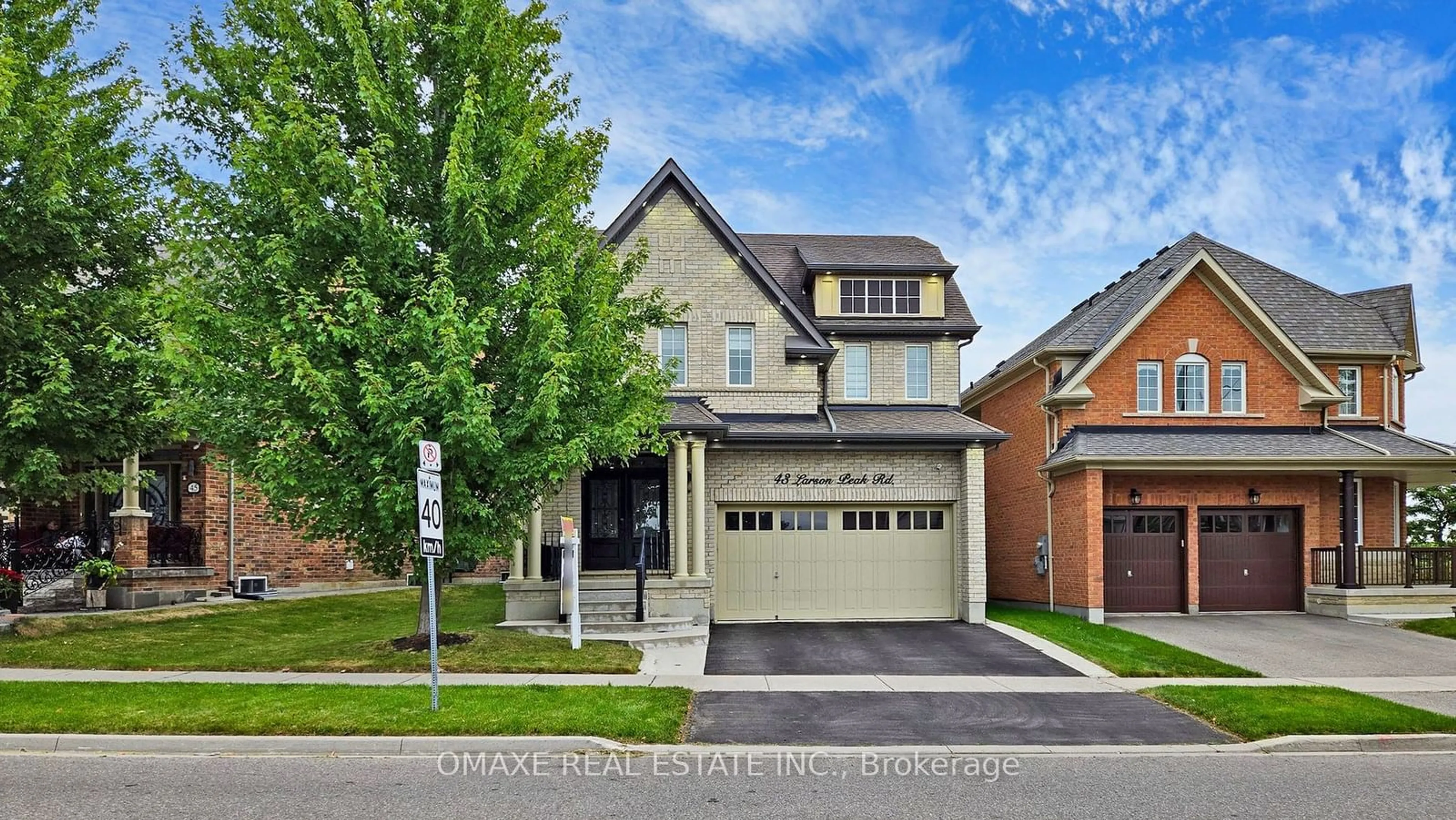 Home with brick exterior material for 43 Larson Peak Rd, Caledon Ontario L7C 3P3