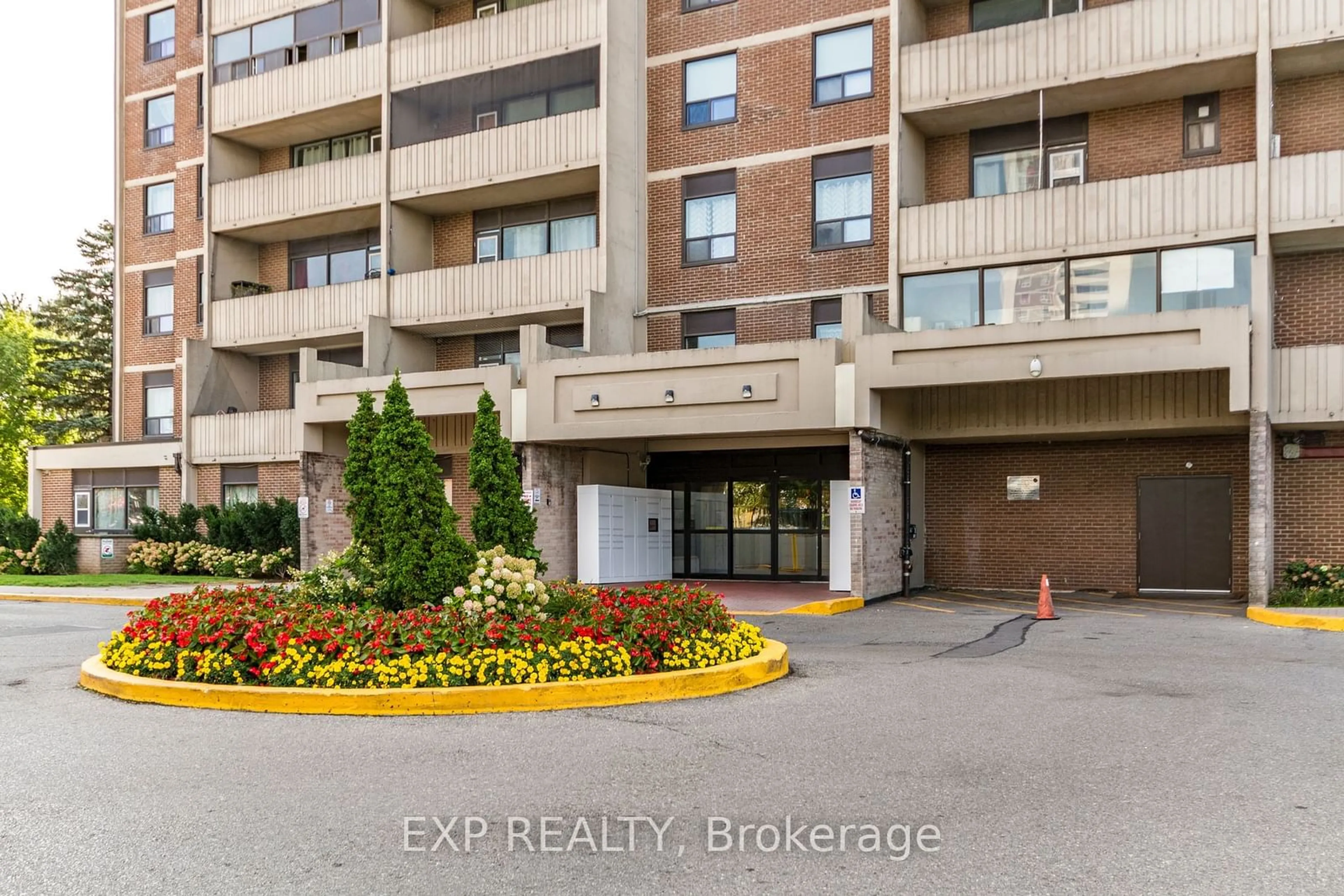 A pic from exterior of the house or condo, the front or back of building for 3390 Weston Rd #1306, Toronto Ontario M9M 2X3