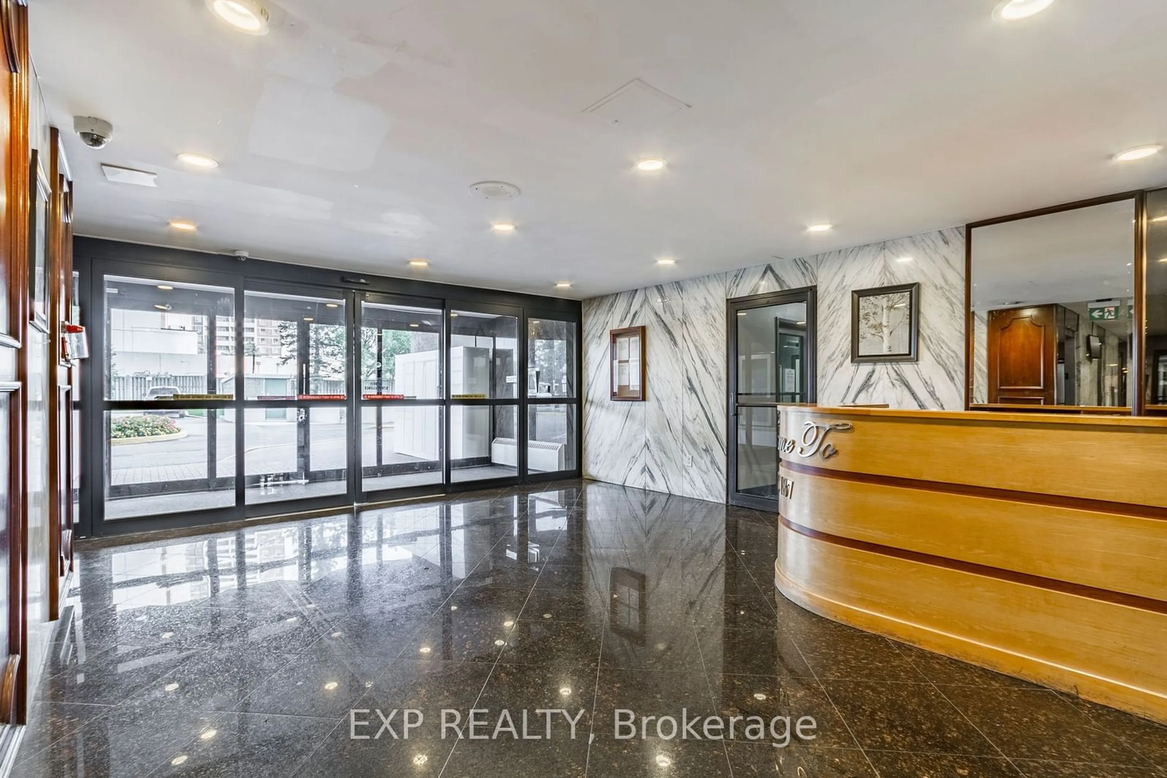 Indoor lobby, wood floors for 3390 Weston Rd #1306, Toronto Ontario M9M 2X3